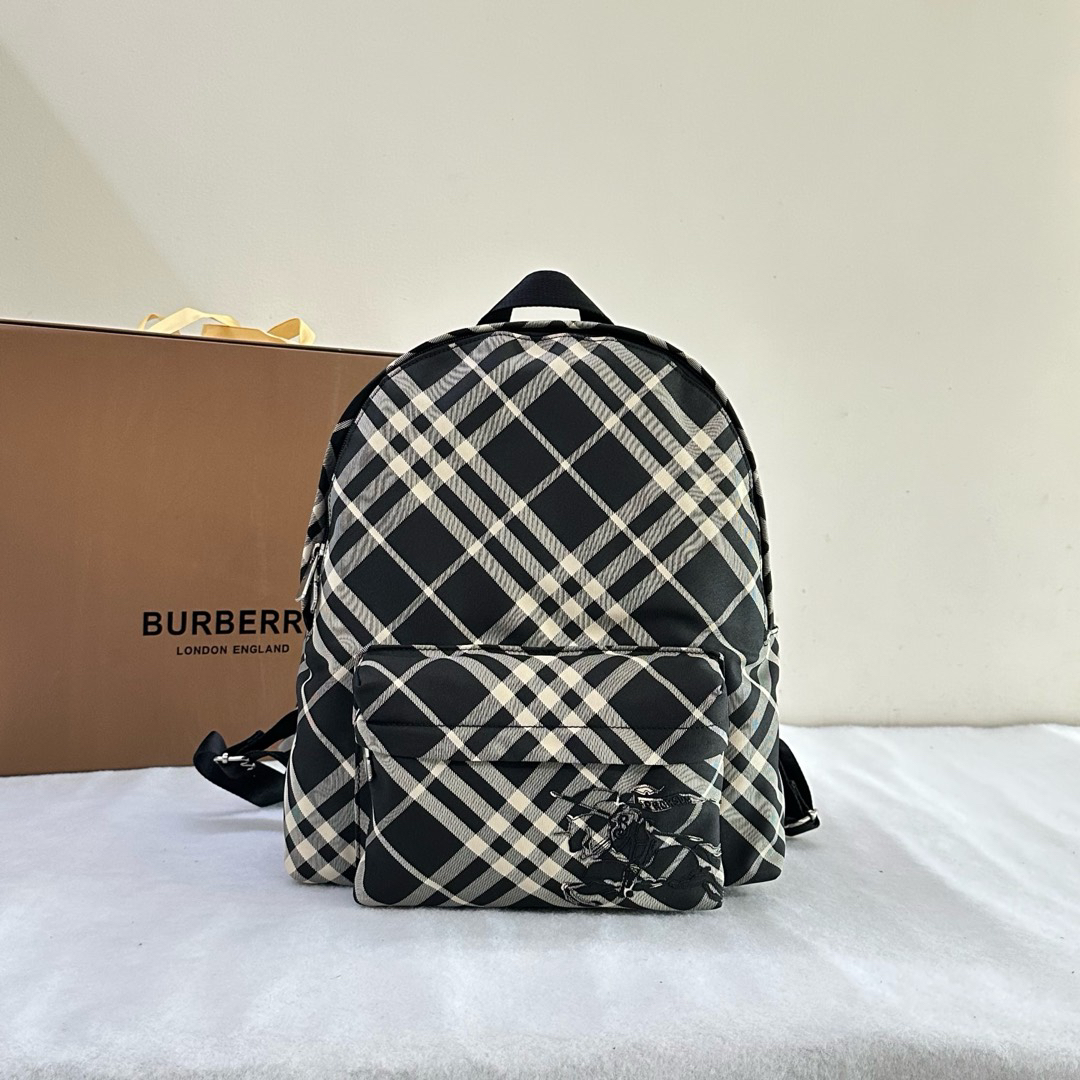 [TOP] BURBERRY Backpack 29 x 11 x 34cm - Black - 711 Luxury