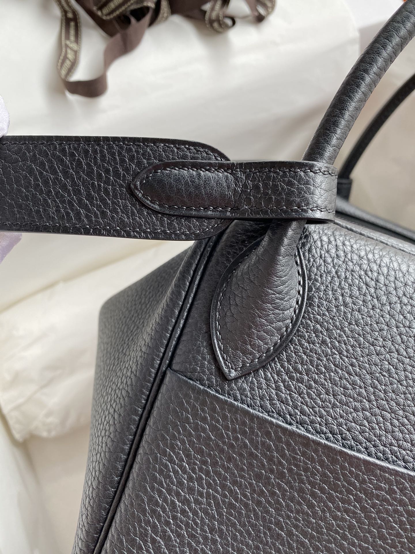 [TOP] HERMES Lindy Taurillon Clemence Leather 30 CM - Black - SHW/GHW - 711 Luxury