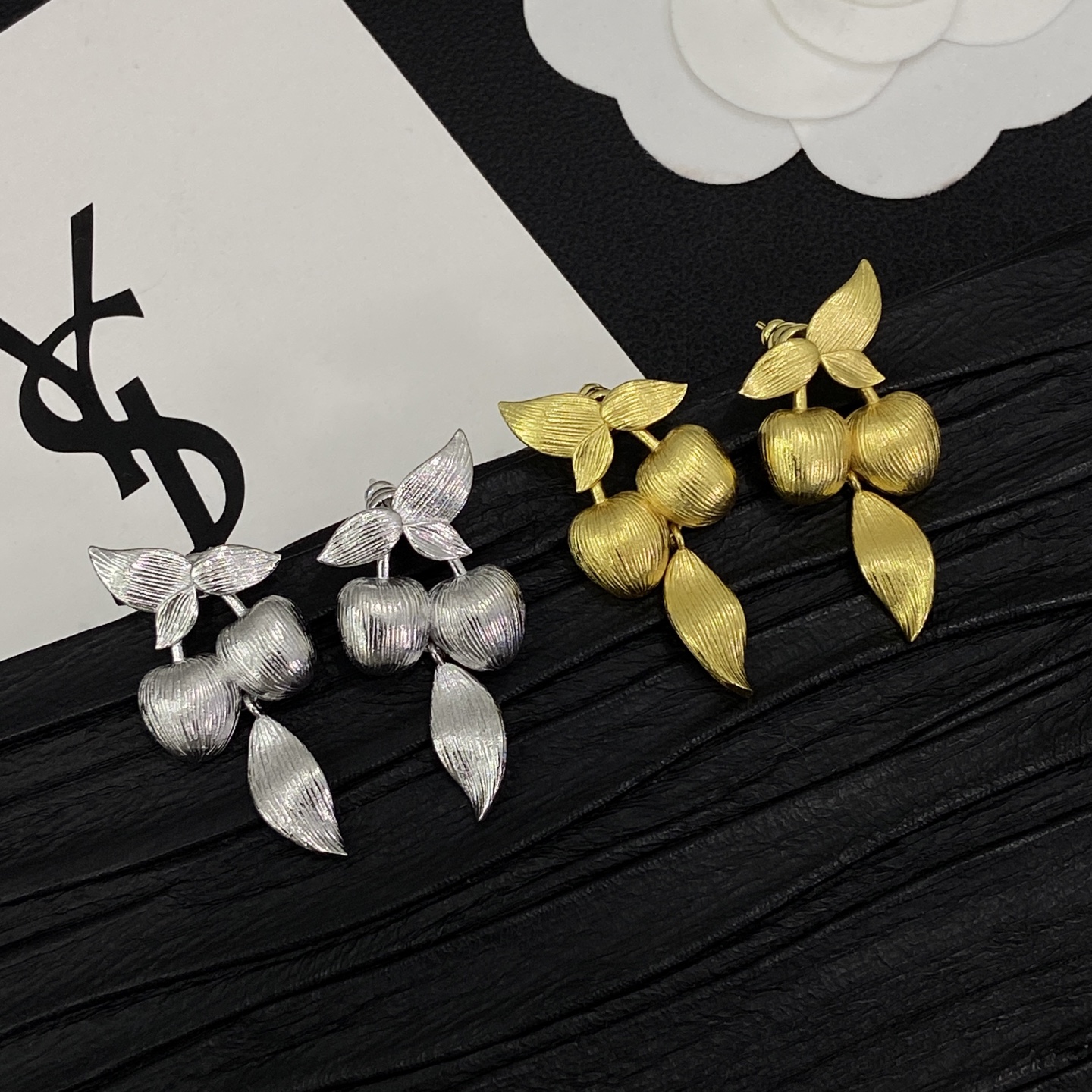 [TOP] Yves Saint Laurent YSL Earrings - 2 Color - 711 Luxury