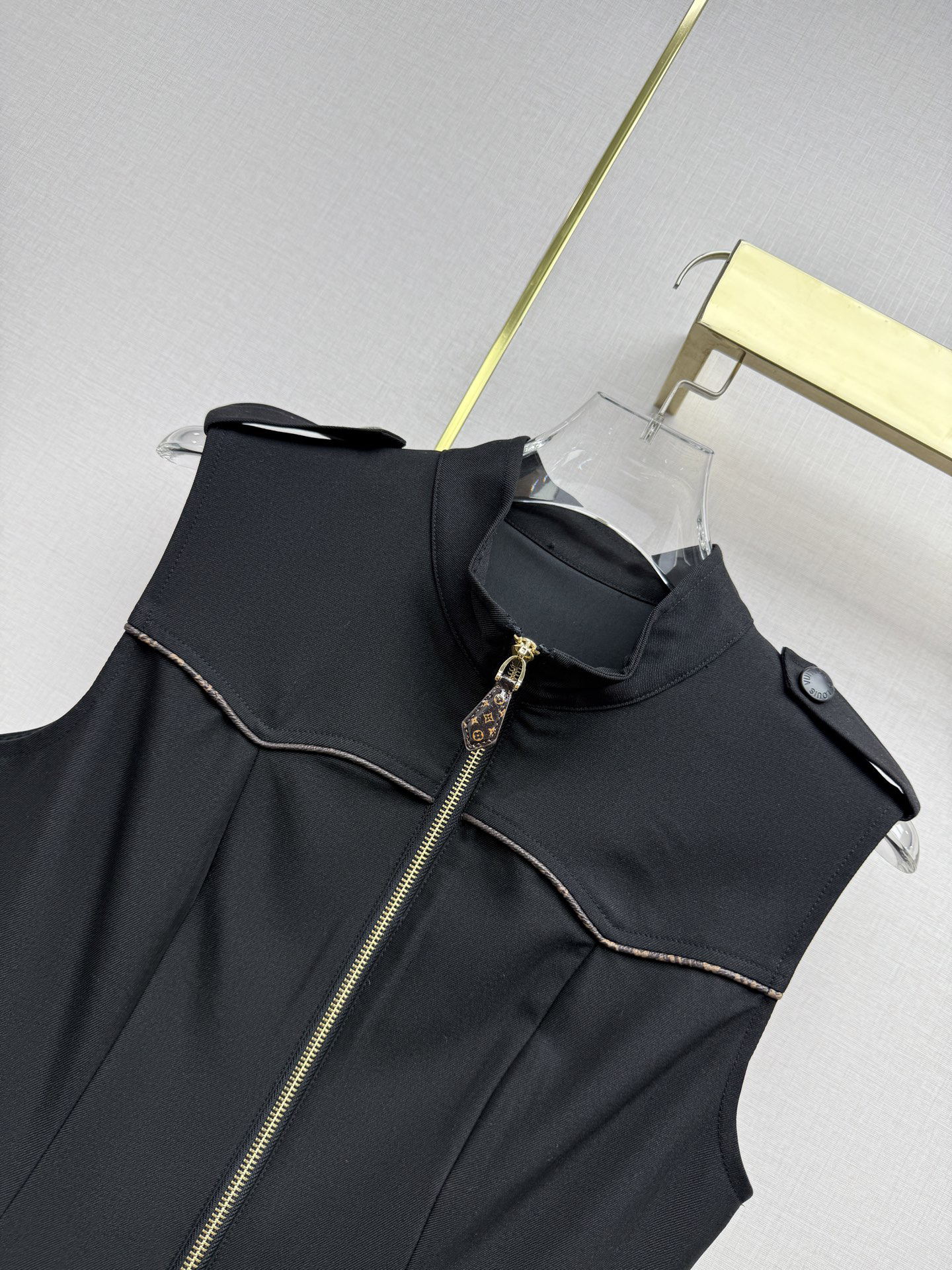 [TOP] Louis Vuitton LV Sleeveless Dress - Black