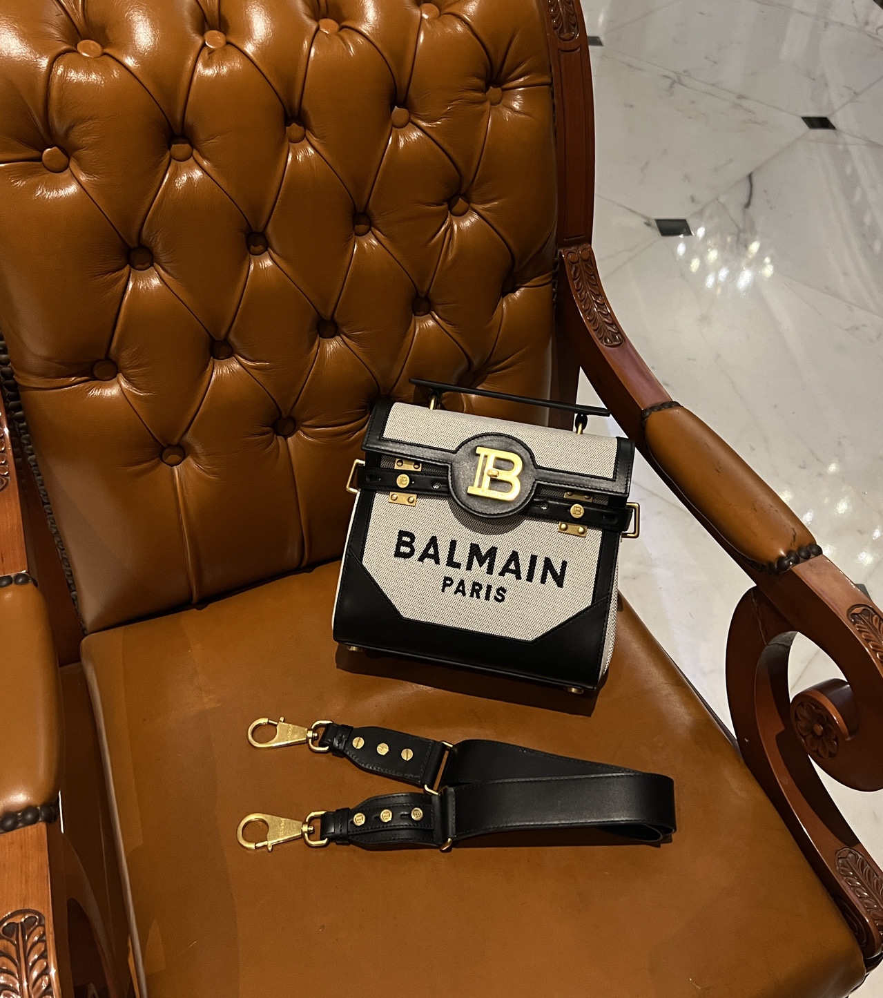[TOP] BALMAIN Cowhide Bag 23*20*11cm - Black - 711 Luxury