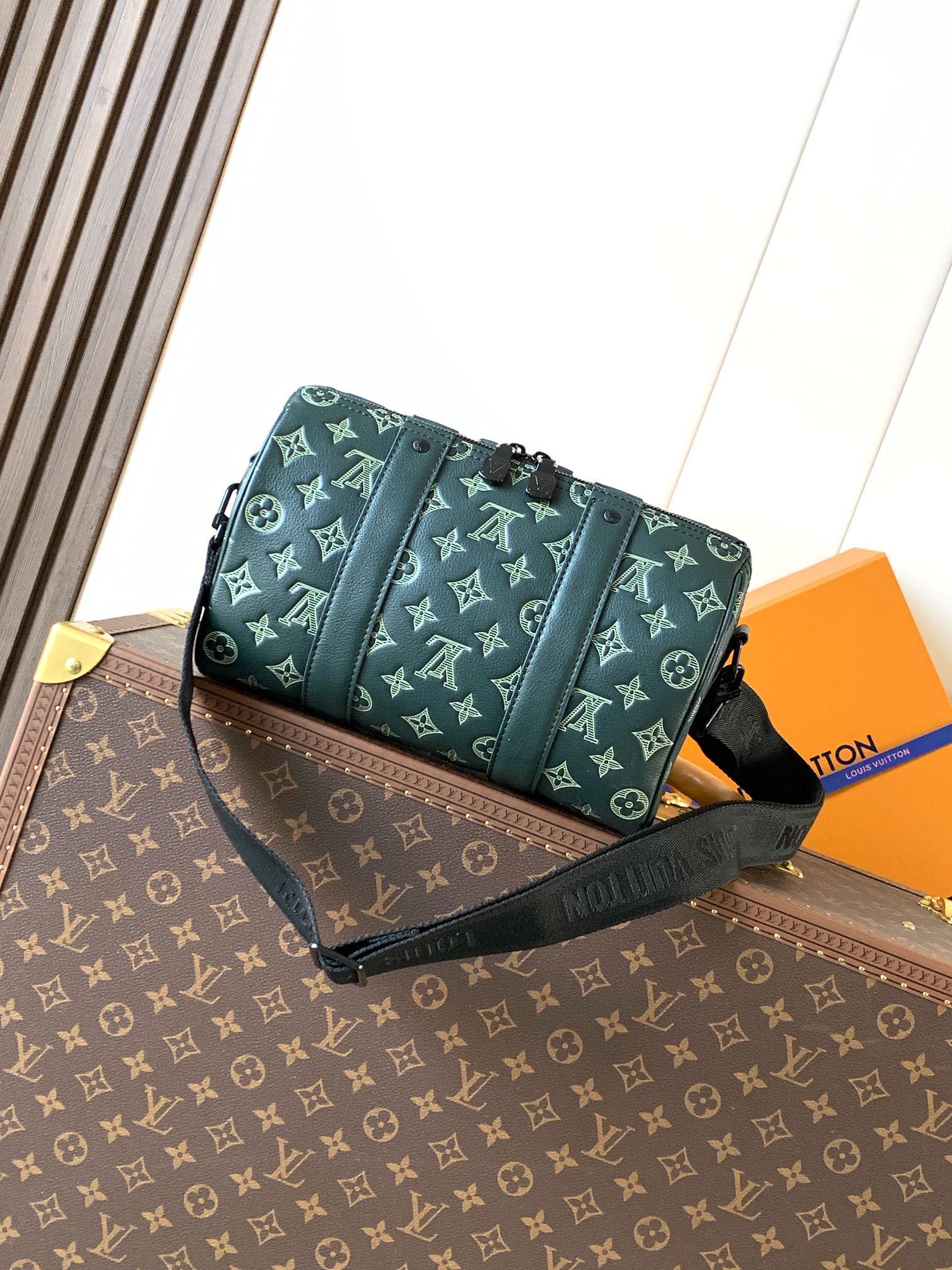 [TOP] Louis Vuitton LV City Keepall Handbag 27.5x16.5x15CM - Green
