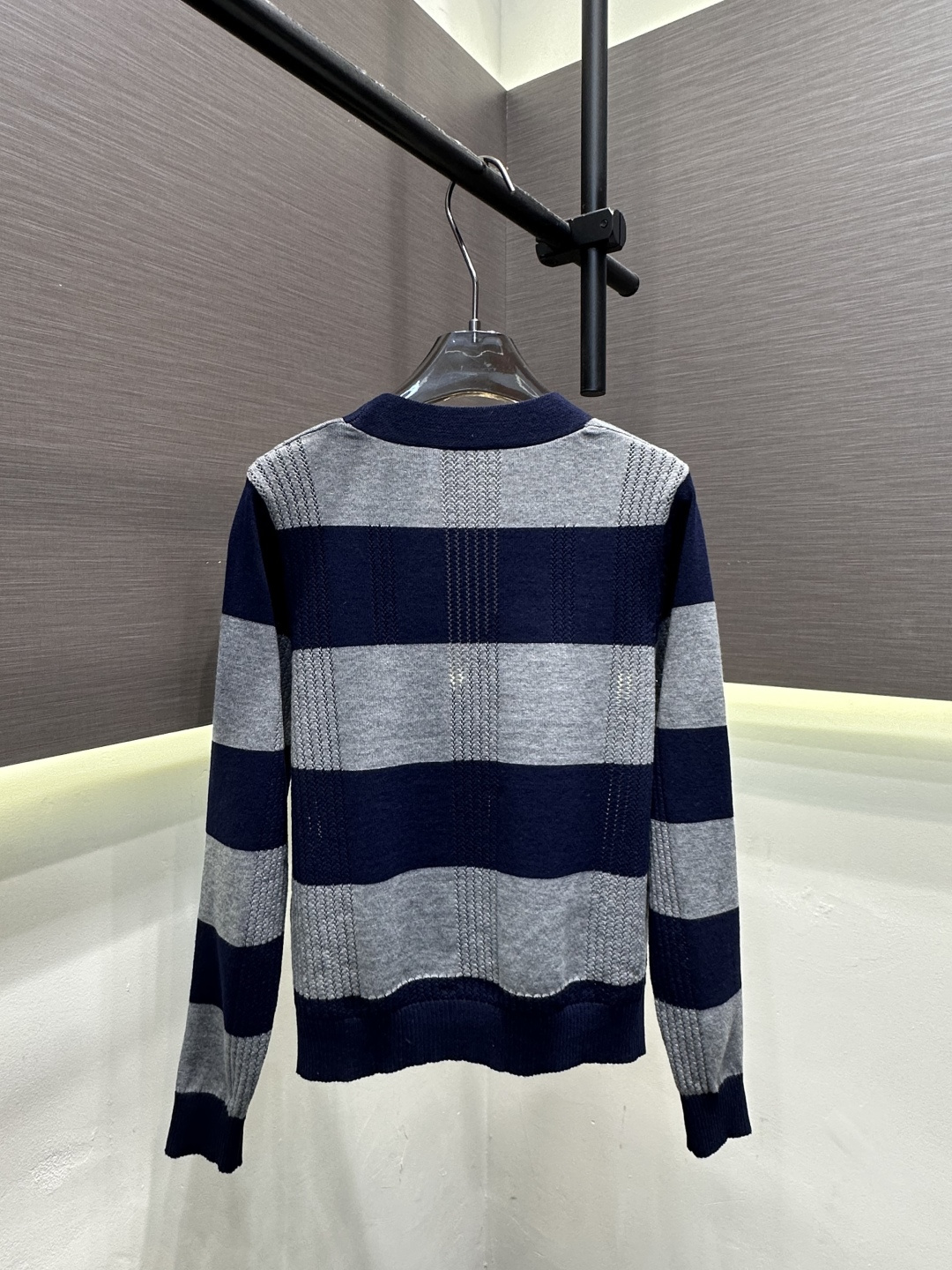 [TOP] CHANEL Knitted Long-sleeved Shirt - 4 Colors - 711 Luxury