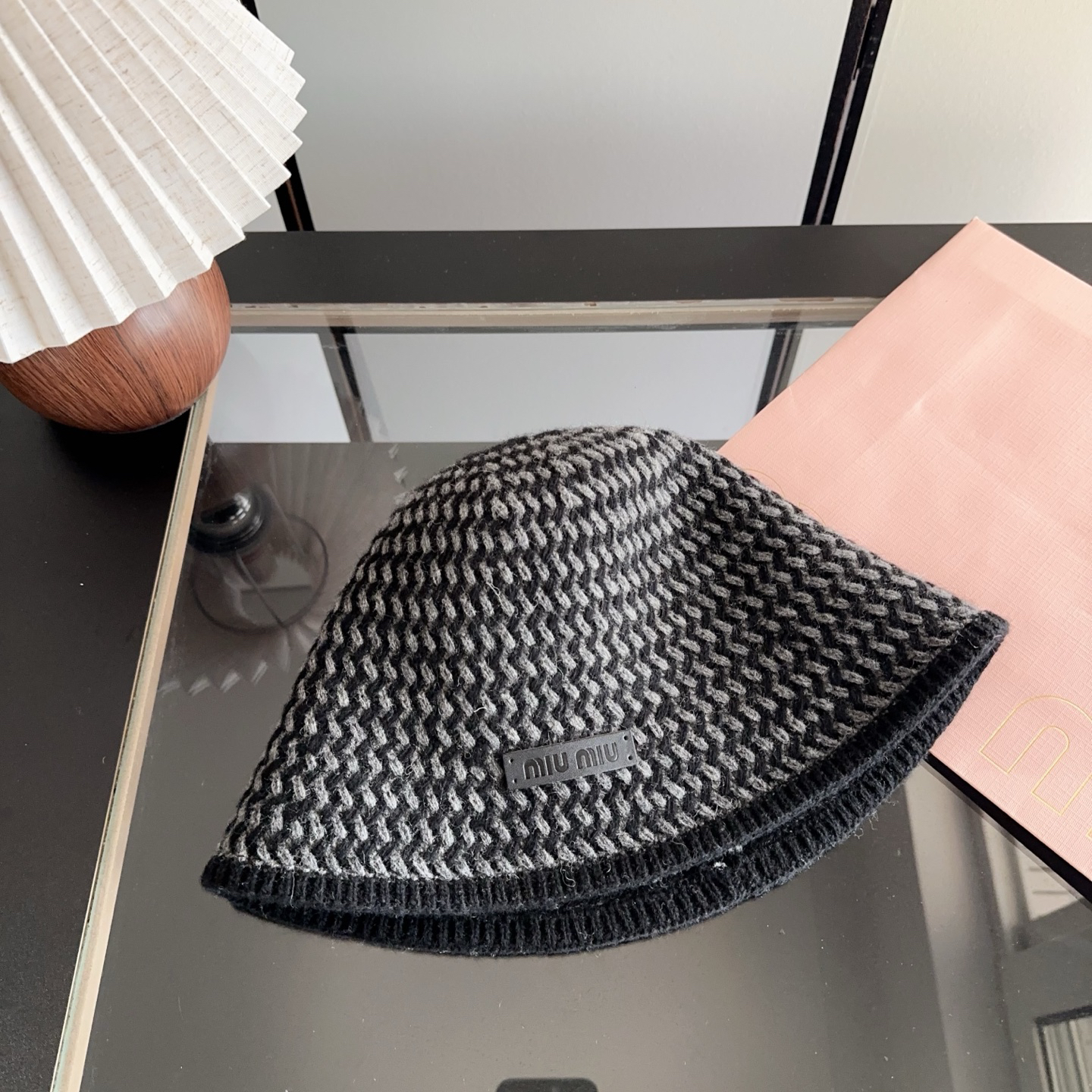 [TOP] Miu Miu Hat - Black - 711 Luxury