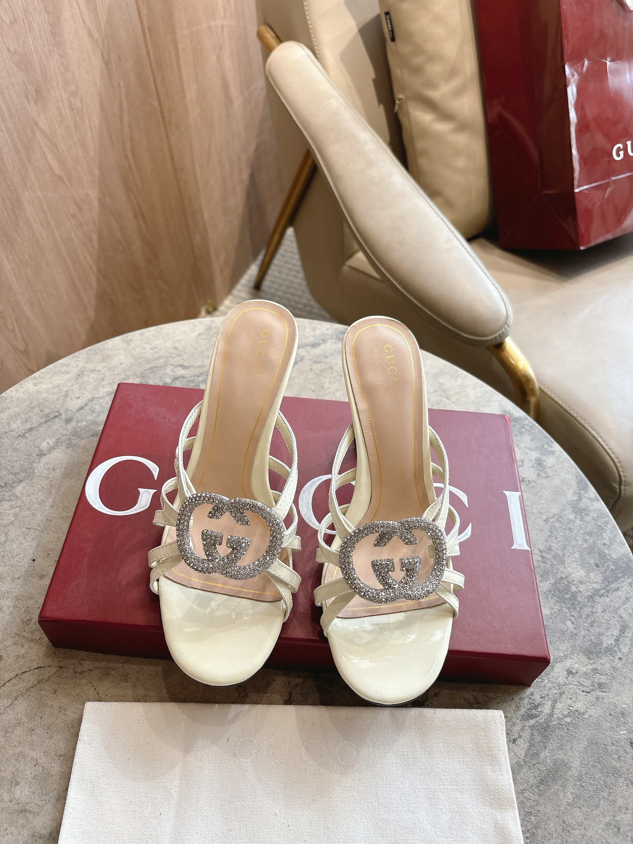 [TOP] GUCCI High-heeled Slippers - White - 711 Luxury