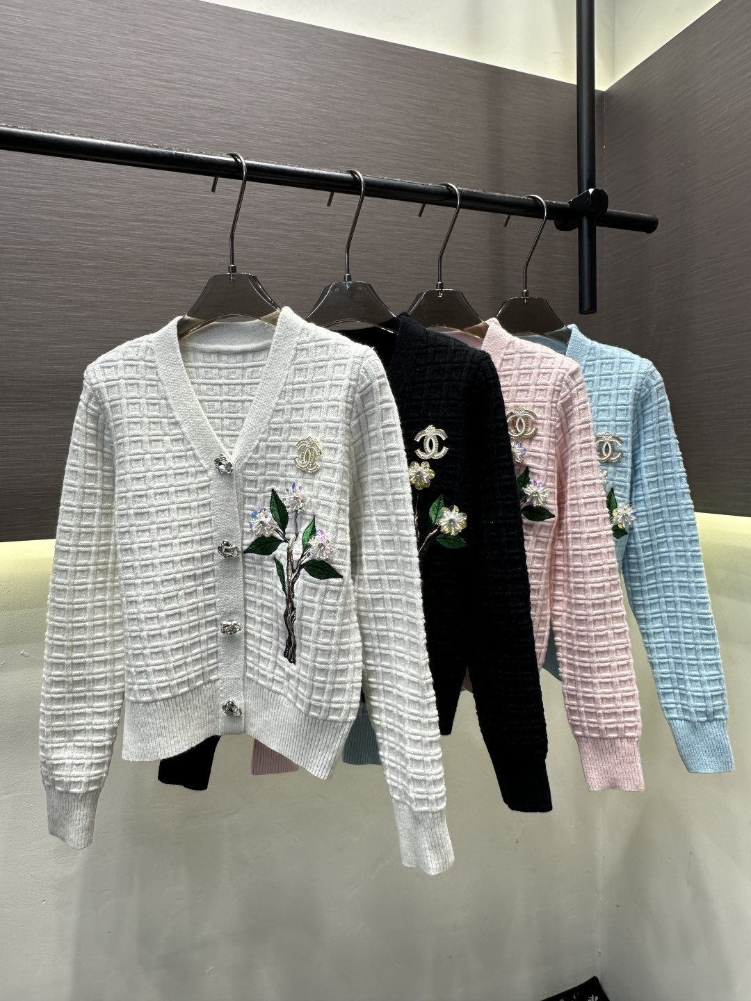 [TOP] CHANEL Wool Cardigan Shirt - 4 Colors - 711 Luxury