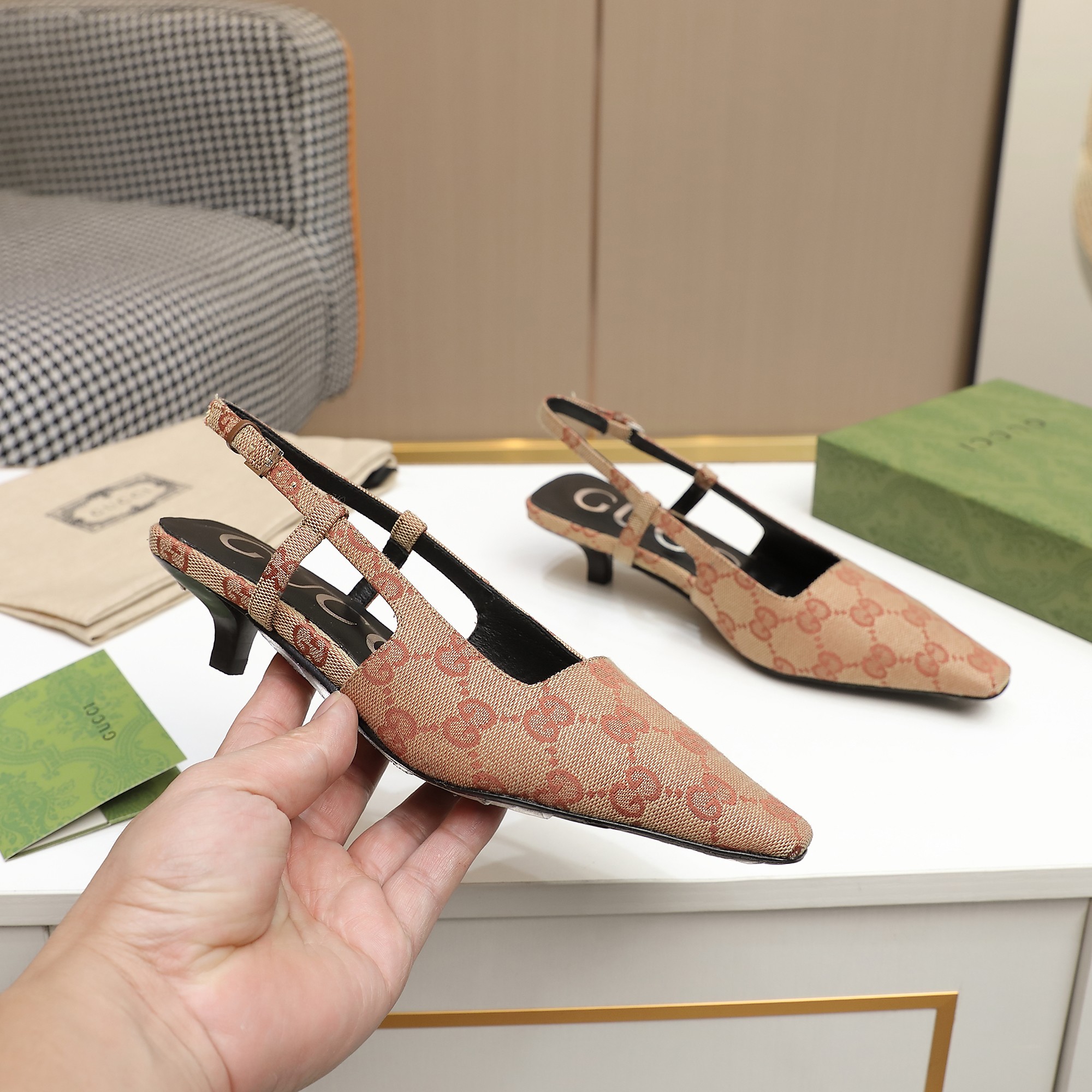 [TOP] GUCCI Mules - Brown - 711 Luxury