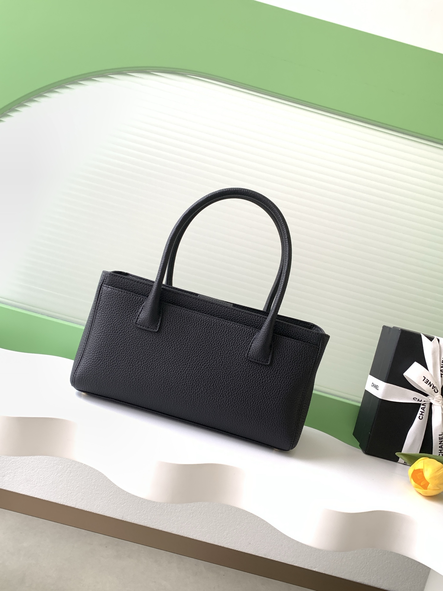 [TOP] CHANEL Cerf Tote Bag 24-36-14CM / 17.5-32-13CM - Black