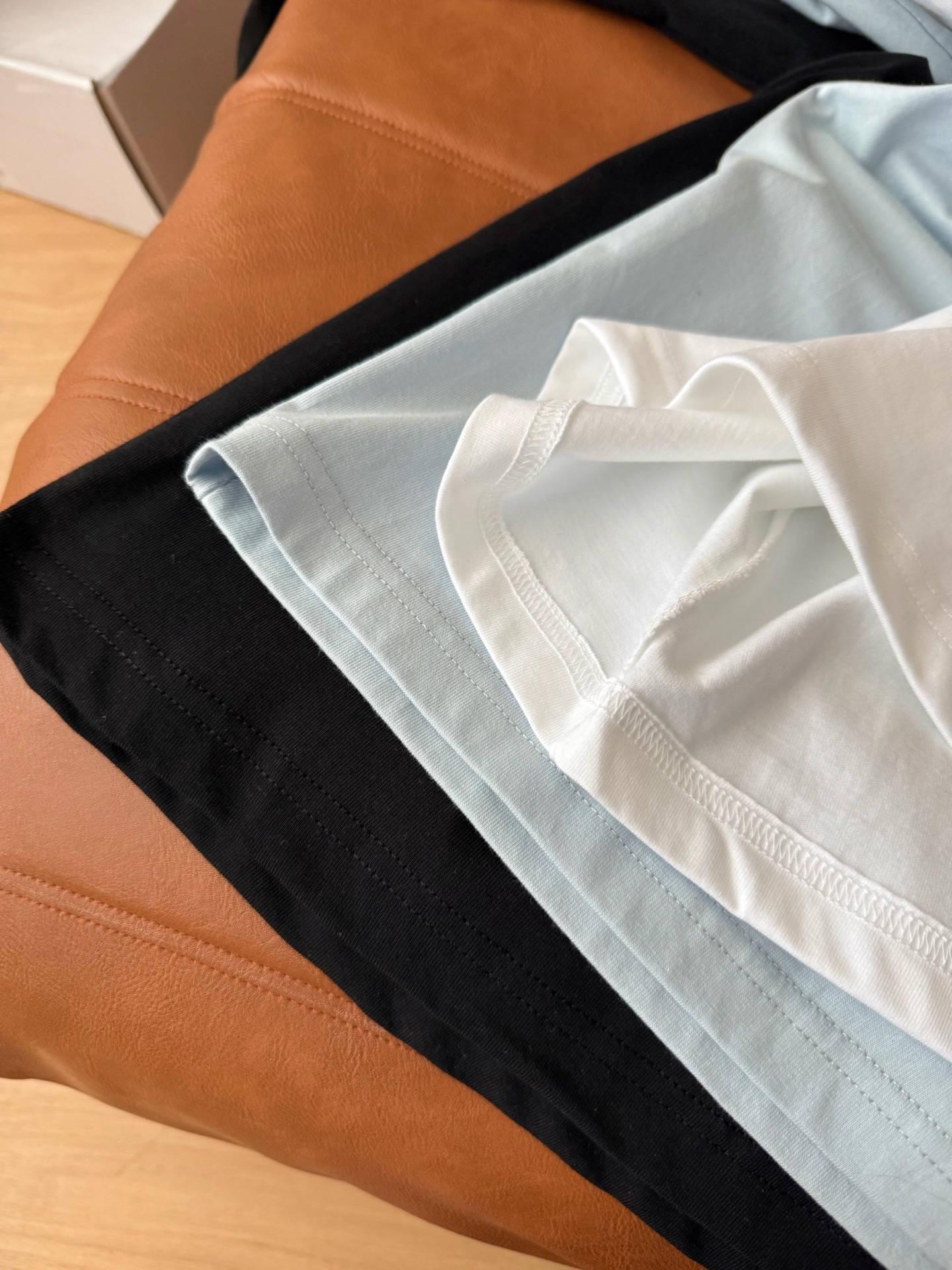 [TOP] CHANEL Long-Sleeve T-Shirt - 3 Color