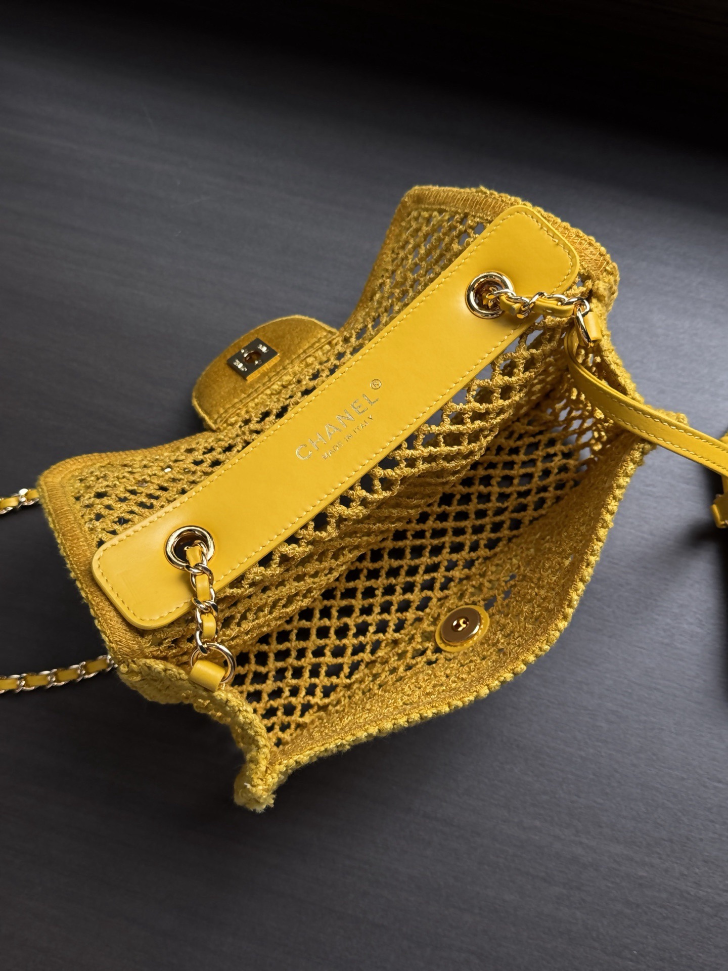 [TOP] CHANEL 26M Coco beach Crochet Cutout Chain Classic Flab Bag 21-14-6cm - Yellow - GHW - 711 Luxury