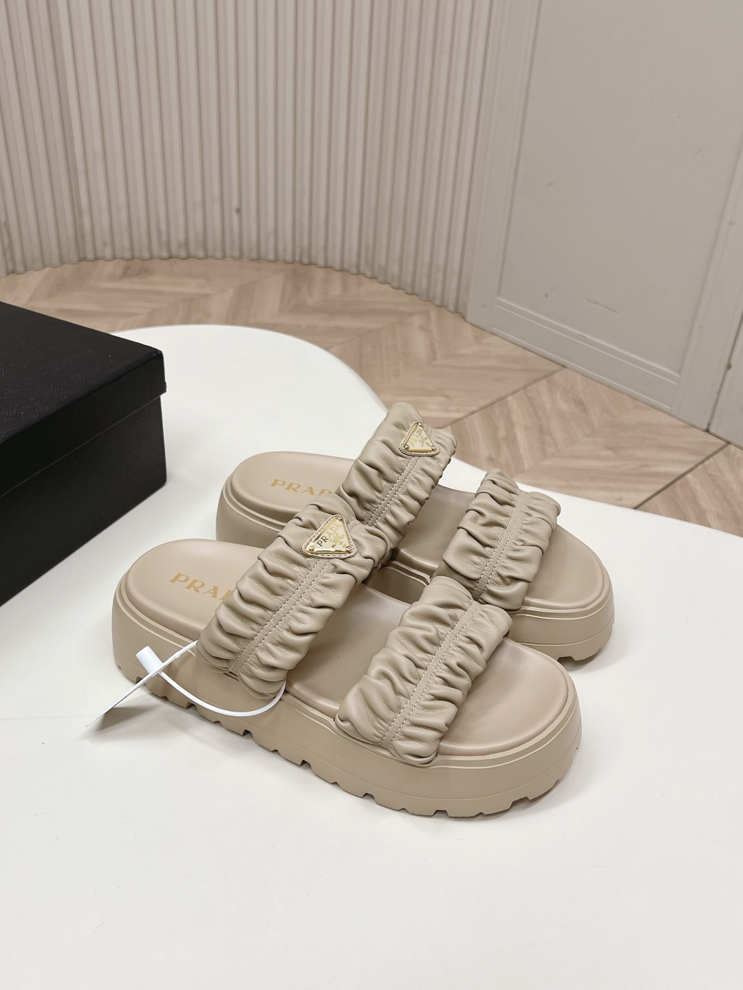[TOP] PRADA Slippers - Khaki - 711 Luxury