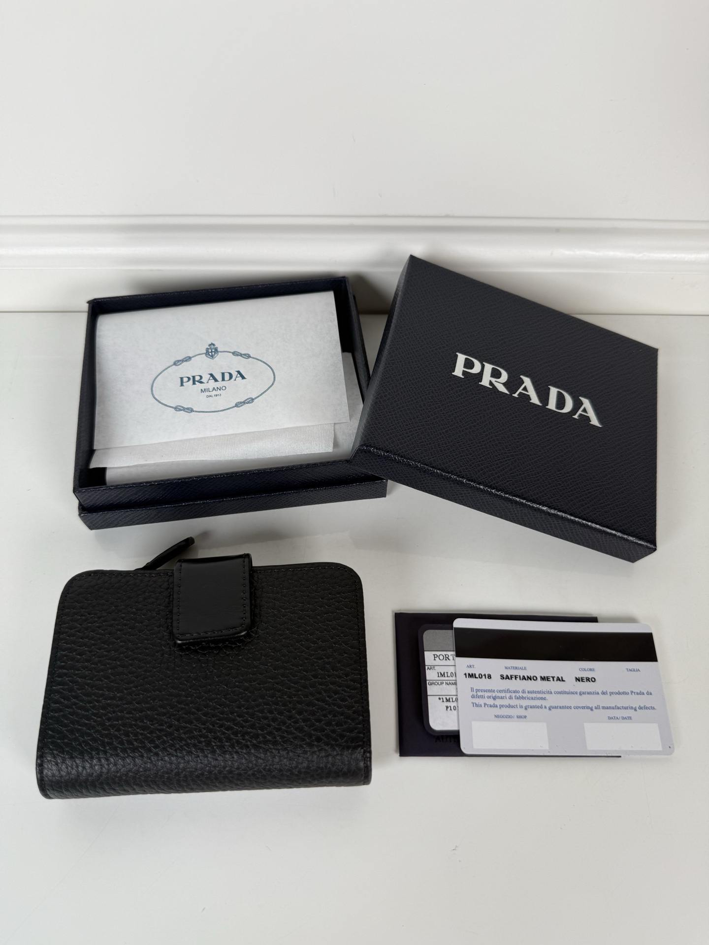 [TOP] PRADA Wallet 12 x 8cm - Black - 711 Luxury