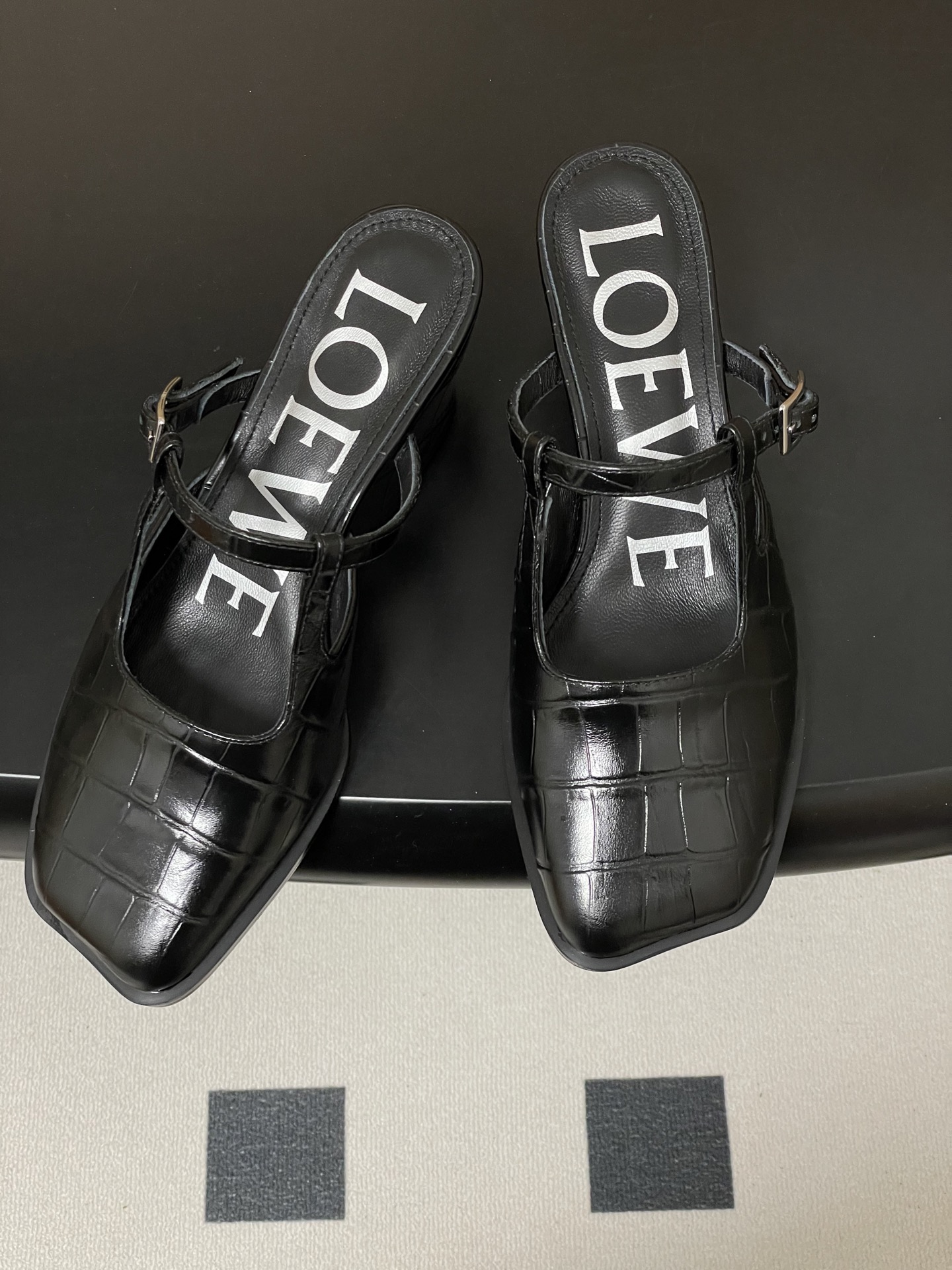 [TOP] LOEWE Onda Slippers - 4 Color