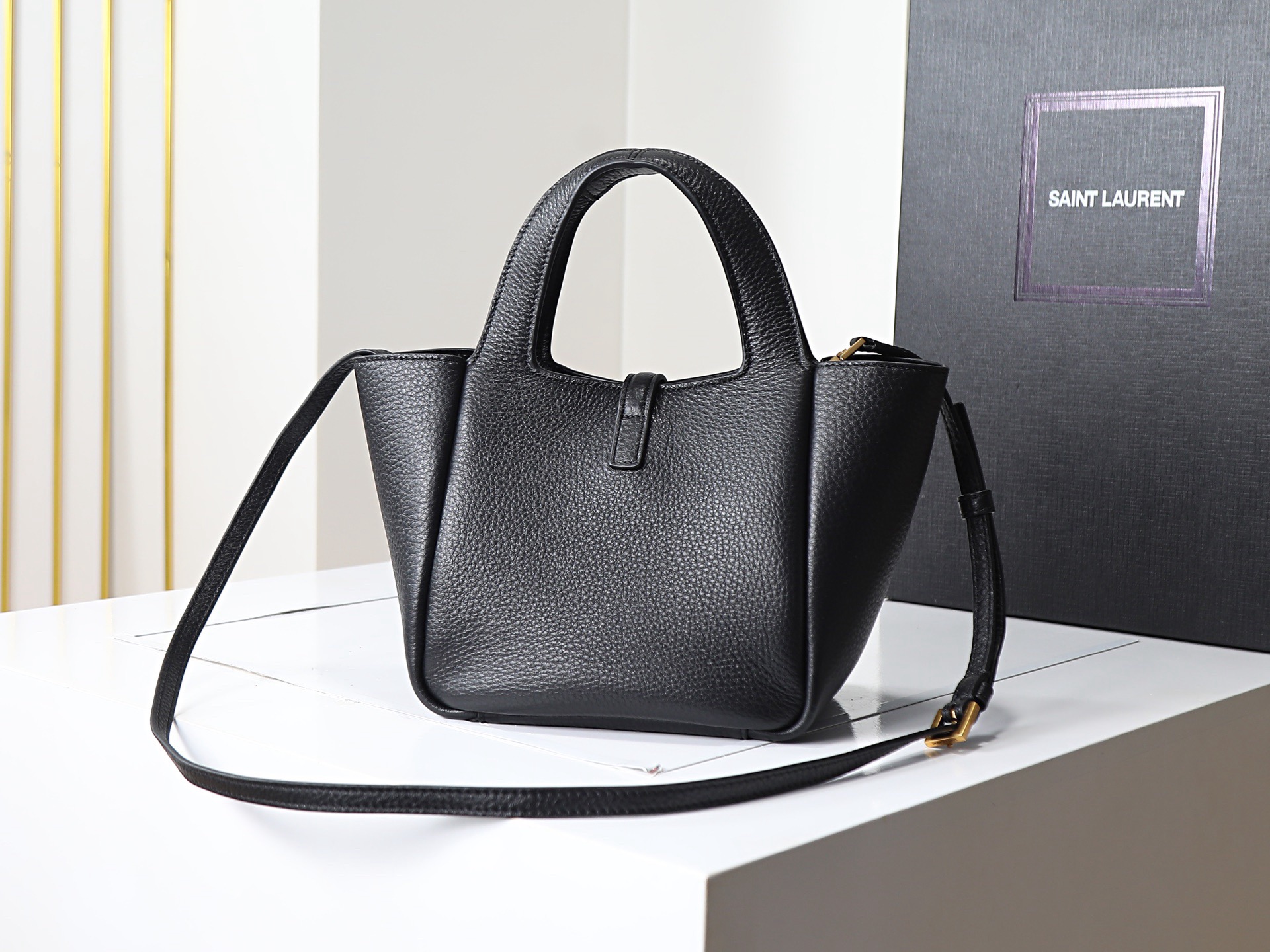 [TOP] Yves Saint Laurent YSL LE5A7 Baby BEA Handbag - Black- GHW - 18x15x13 cm - 711 Luxury