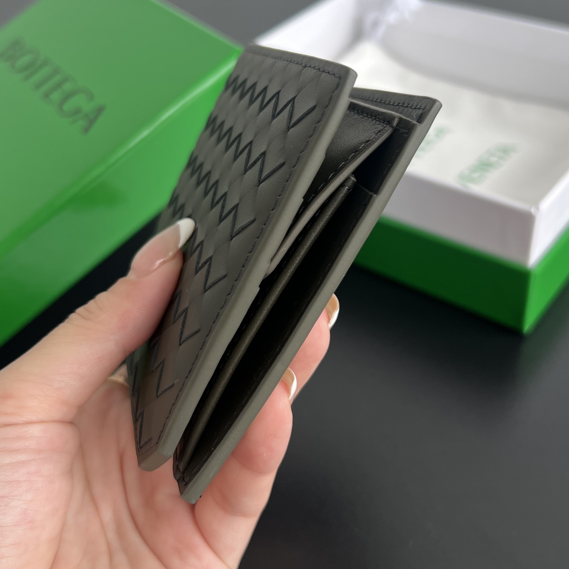 [TOP] Bottega Veneta BV  Wallet 11x9.5cm  - Military Green - 711 Luxury