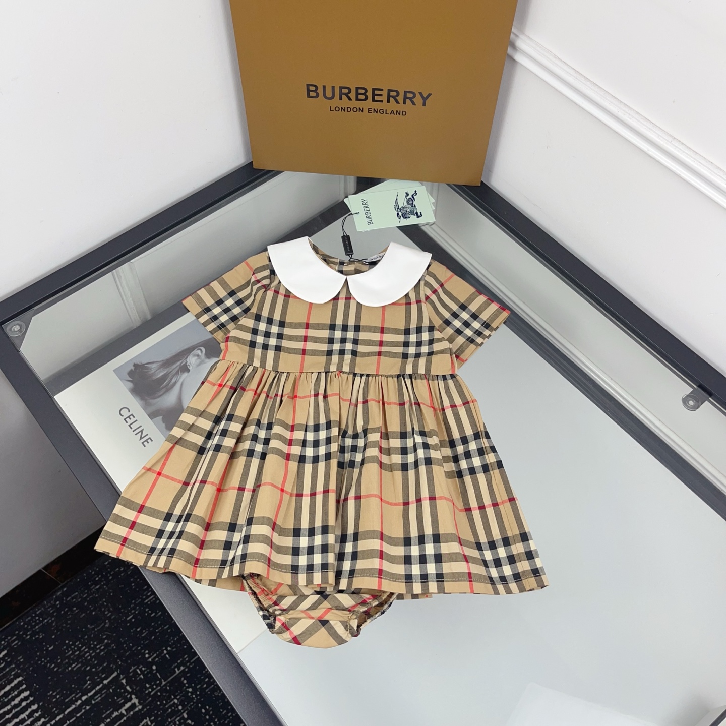 Burberry Vintage Check Baby Girls 2 Piece Outfit Peter Pan Collar Short Sleeve Dress Matching Bloomers Soft Cotton Kids Luxury Clothes Sizes 66-160