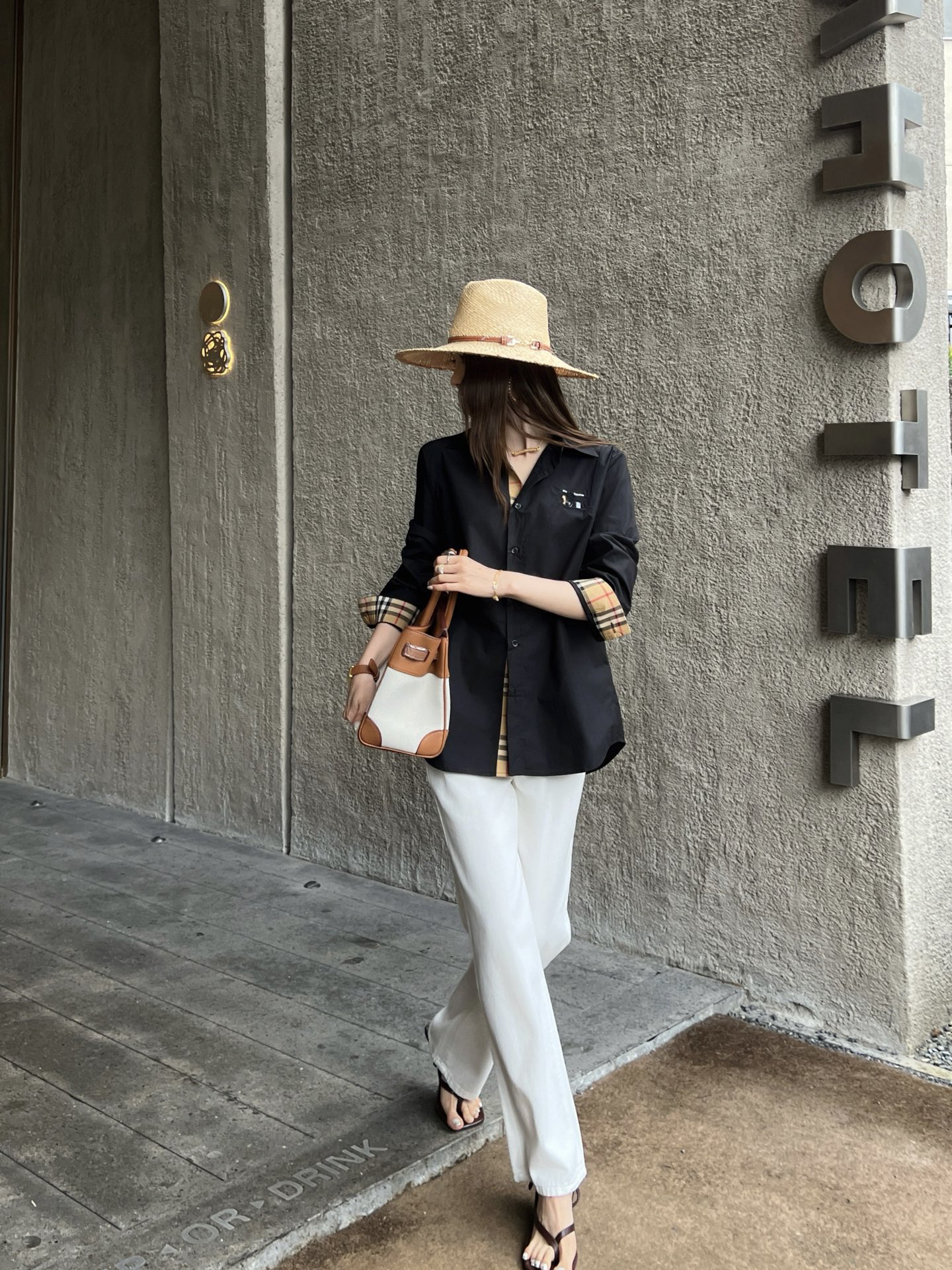 [TOP] BURBERRY Shirt - Black