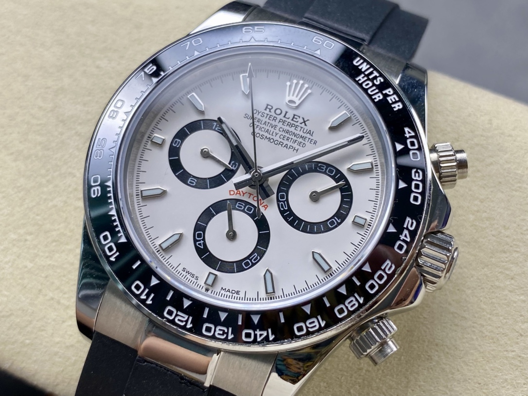 [TOP] ROLEX Men's Watch 40 mm - White