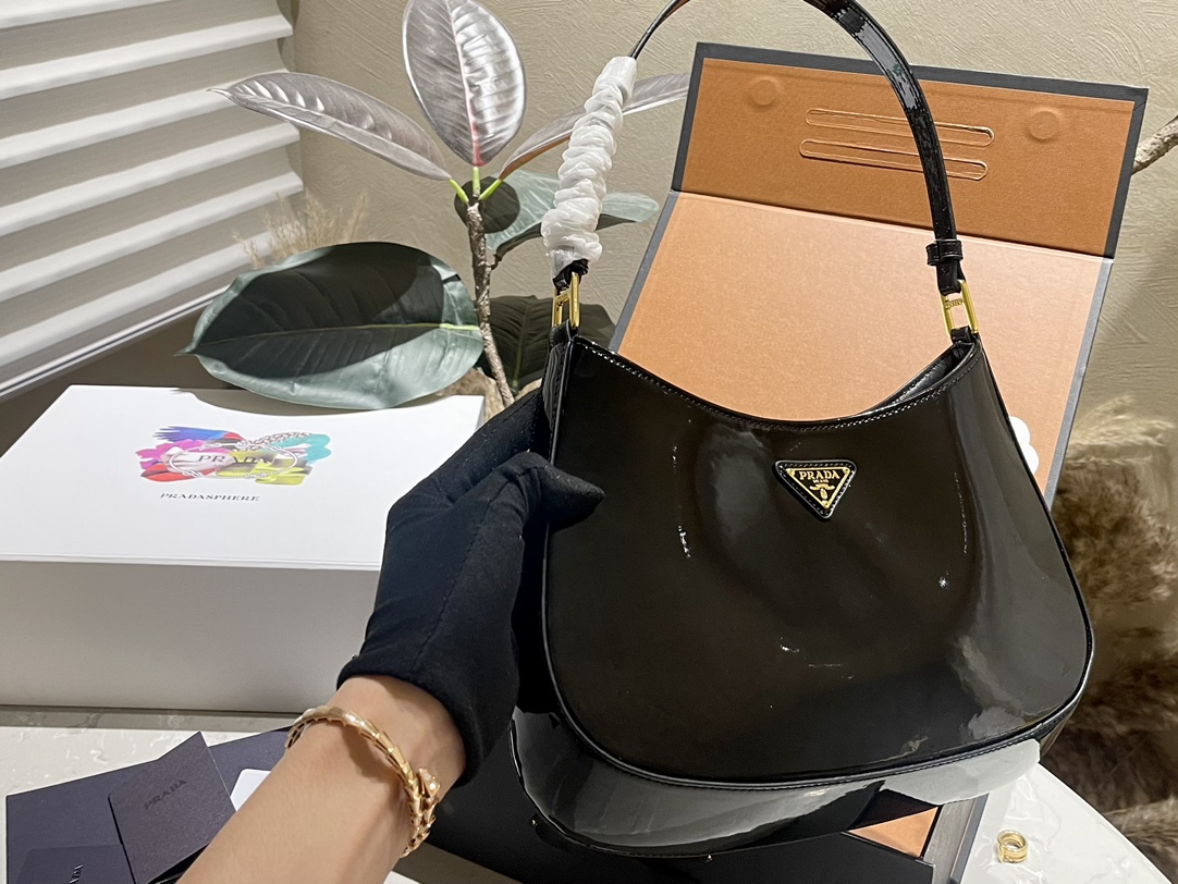 Cleo brushed leather shoulder bag