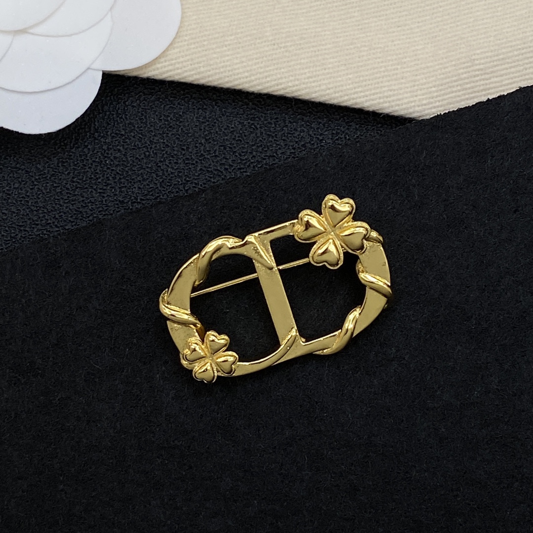 [TOP] Christian Dior Brooch - Gold