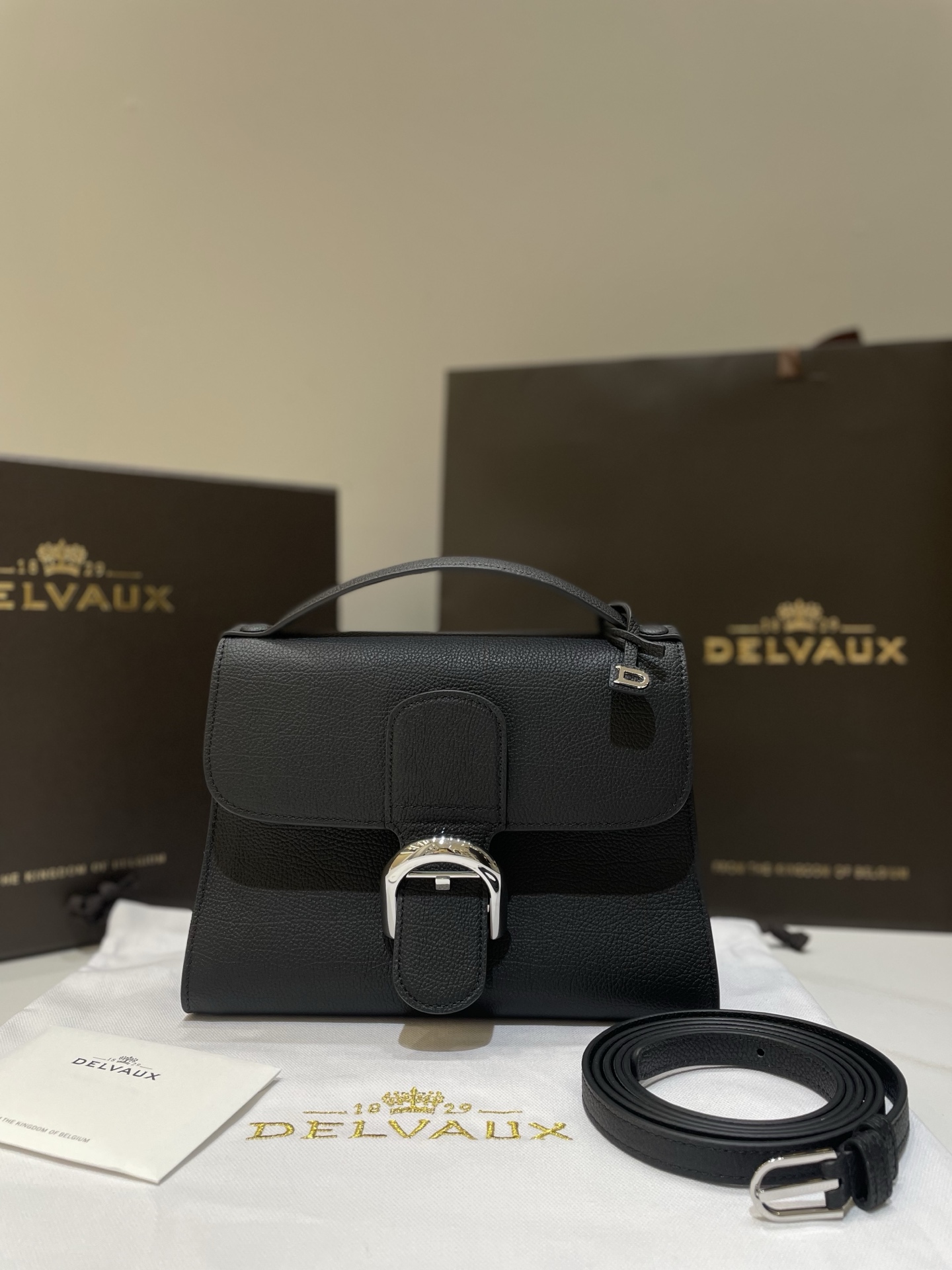[TOP] Delvaux Tem Bag Cowhide 23x17x6cm - Black - 711 Luxury