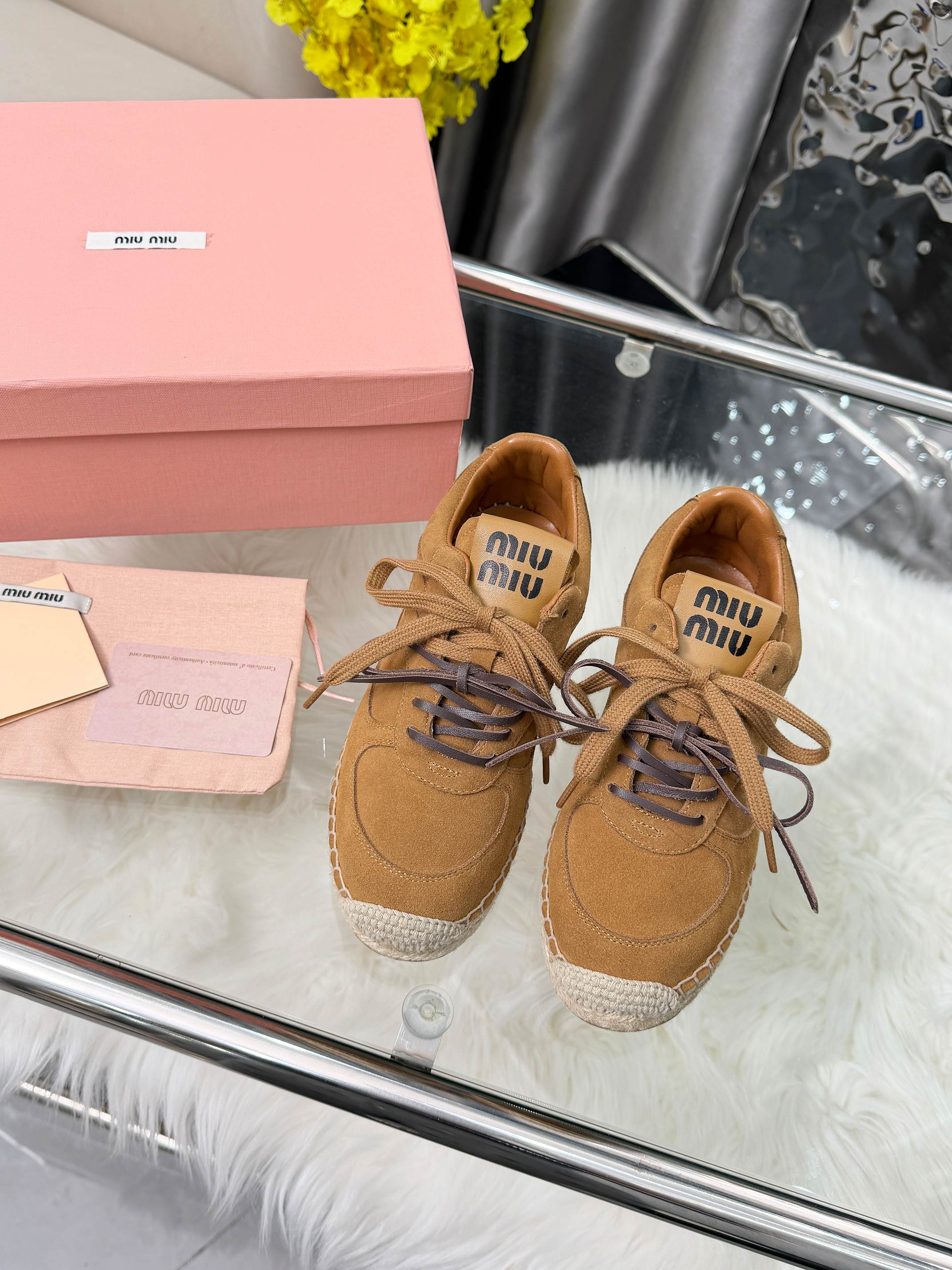 [TOP] Miu Miu Cowhide Shoes - Brown - 711 Luxury
