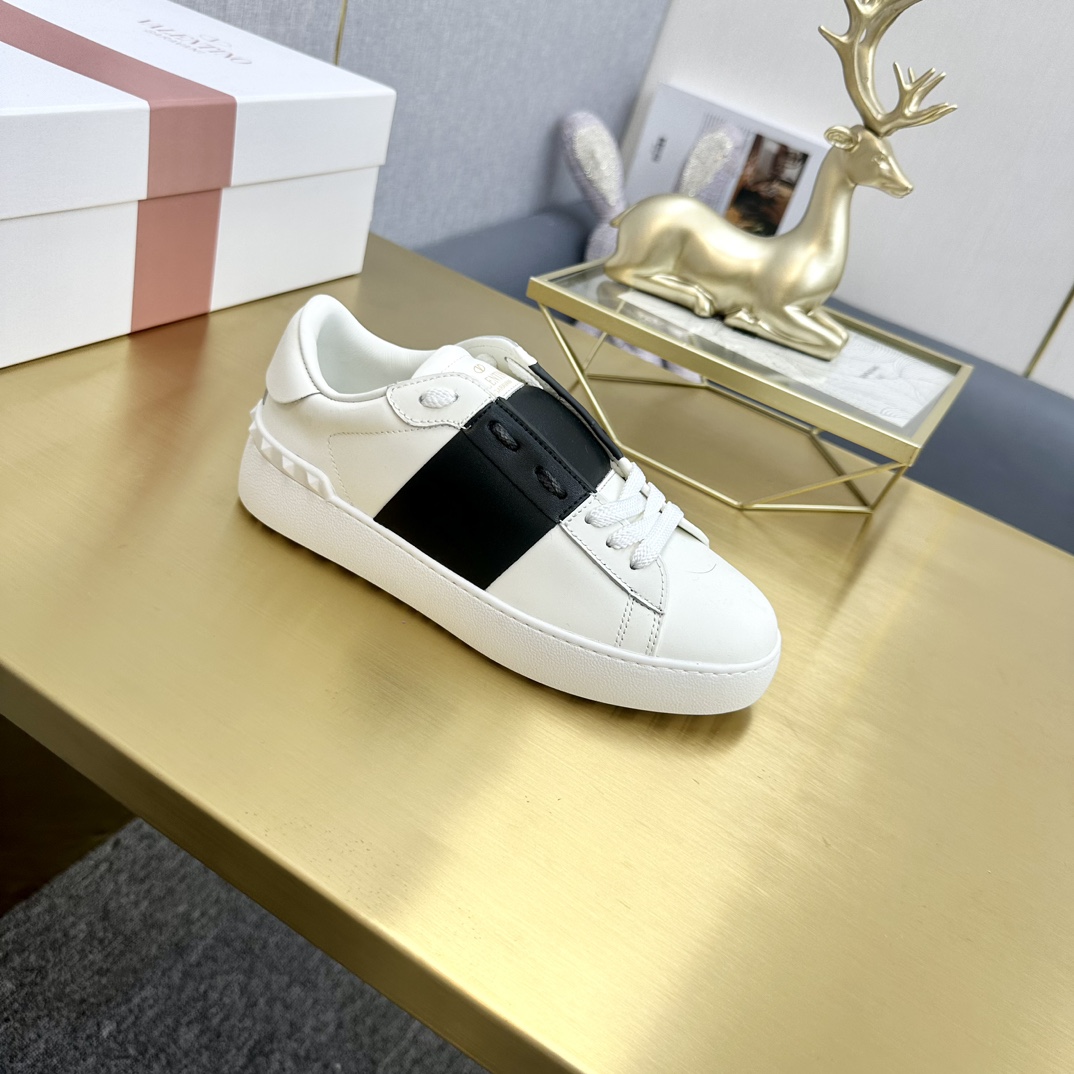 [TOP] VALENTINO Sneaker  - White - 711 Luxury