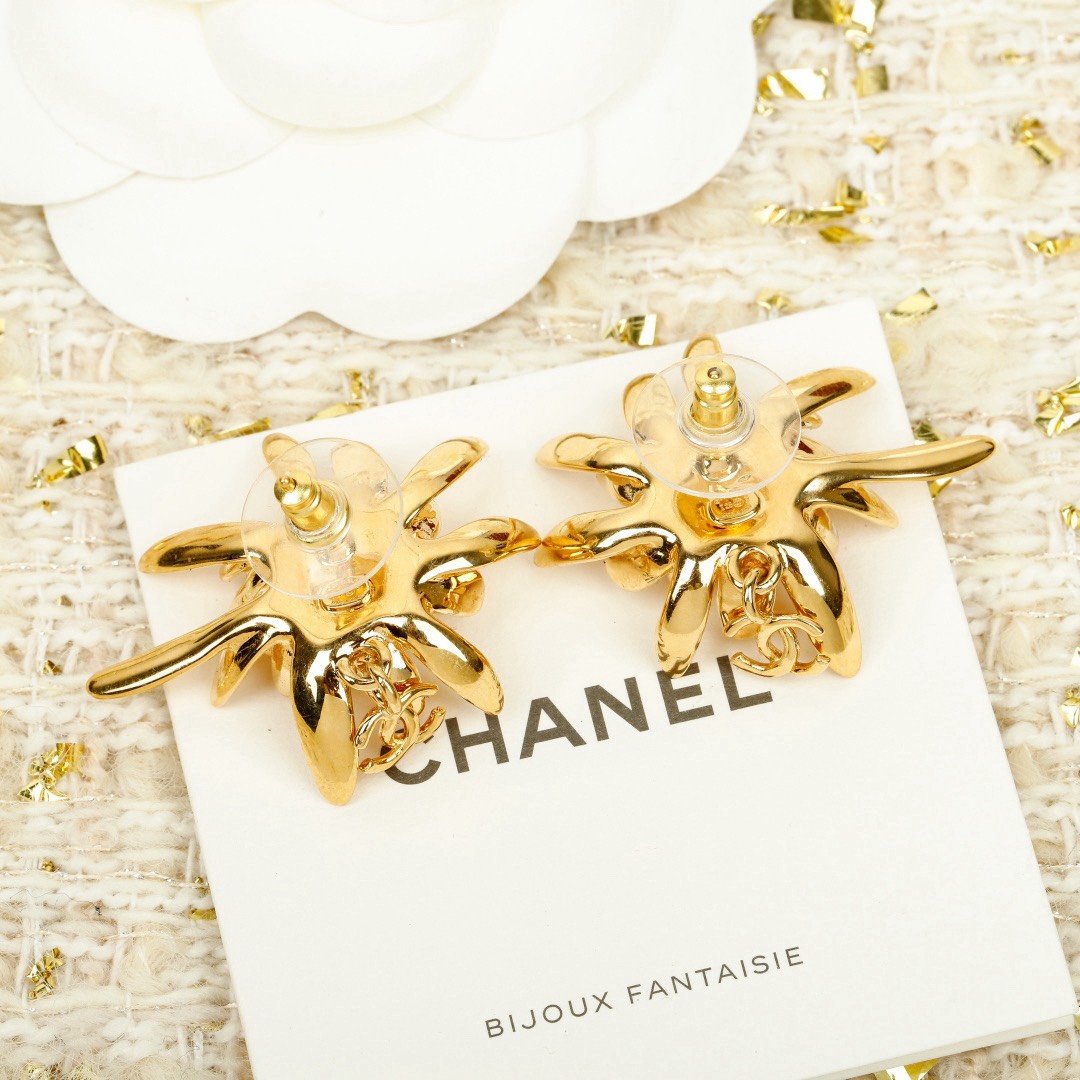 [TOP] CHANEL Earrings - Gold