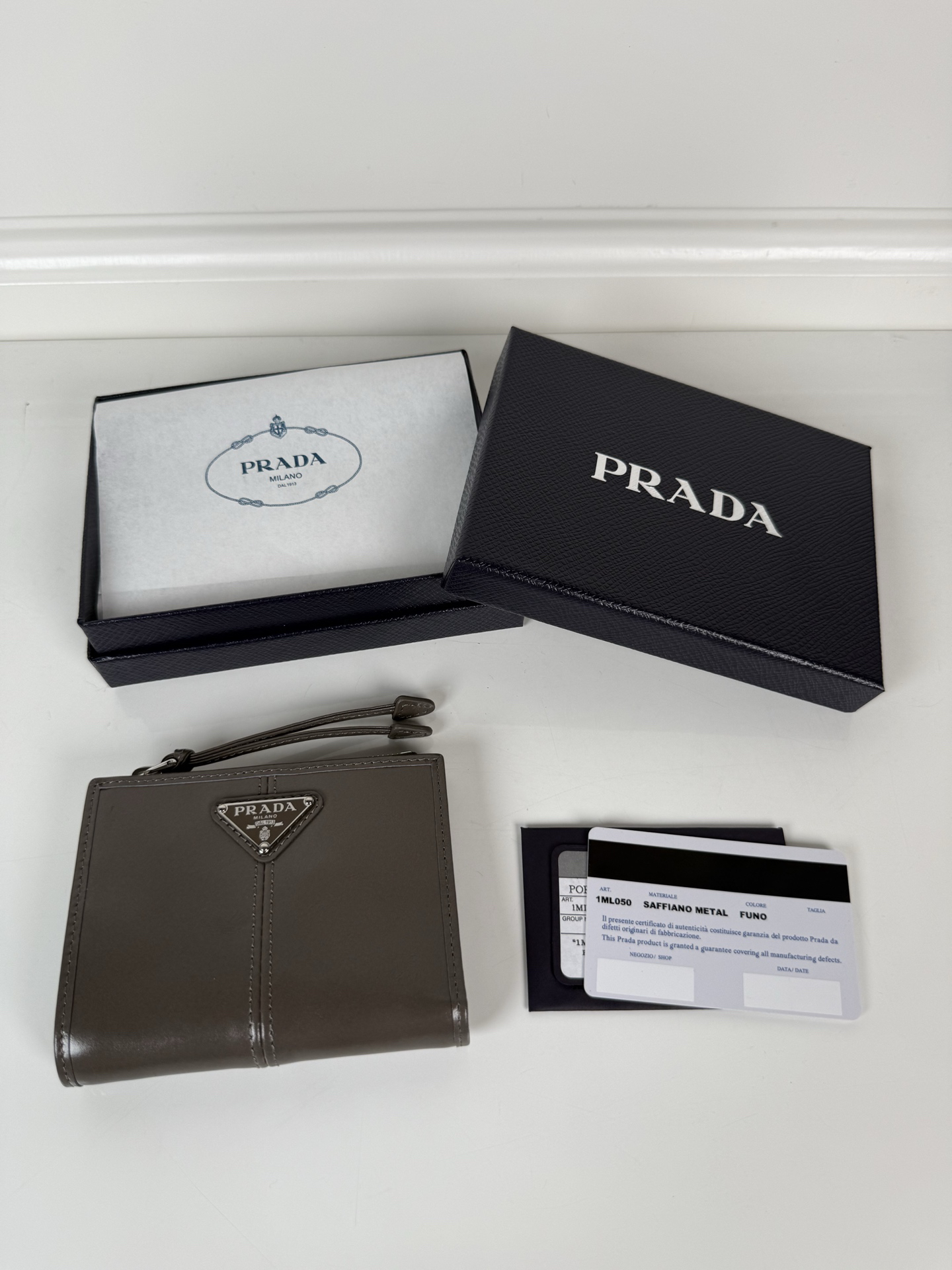 [TOP] PRADA Short Wallet 11.5*9.5cm - Dark Grey - 711 Luxury