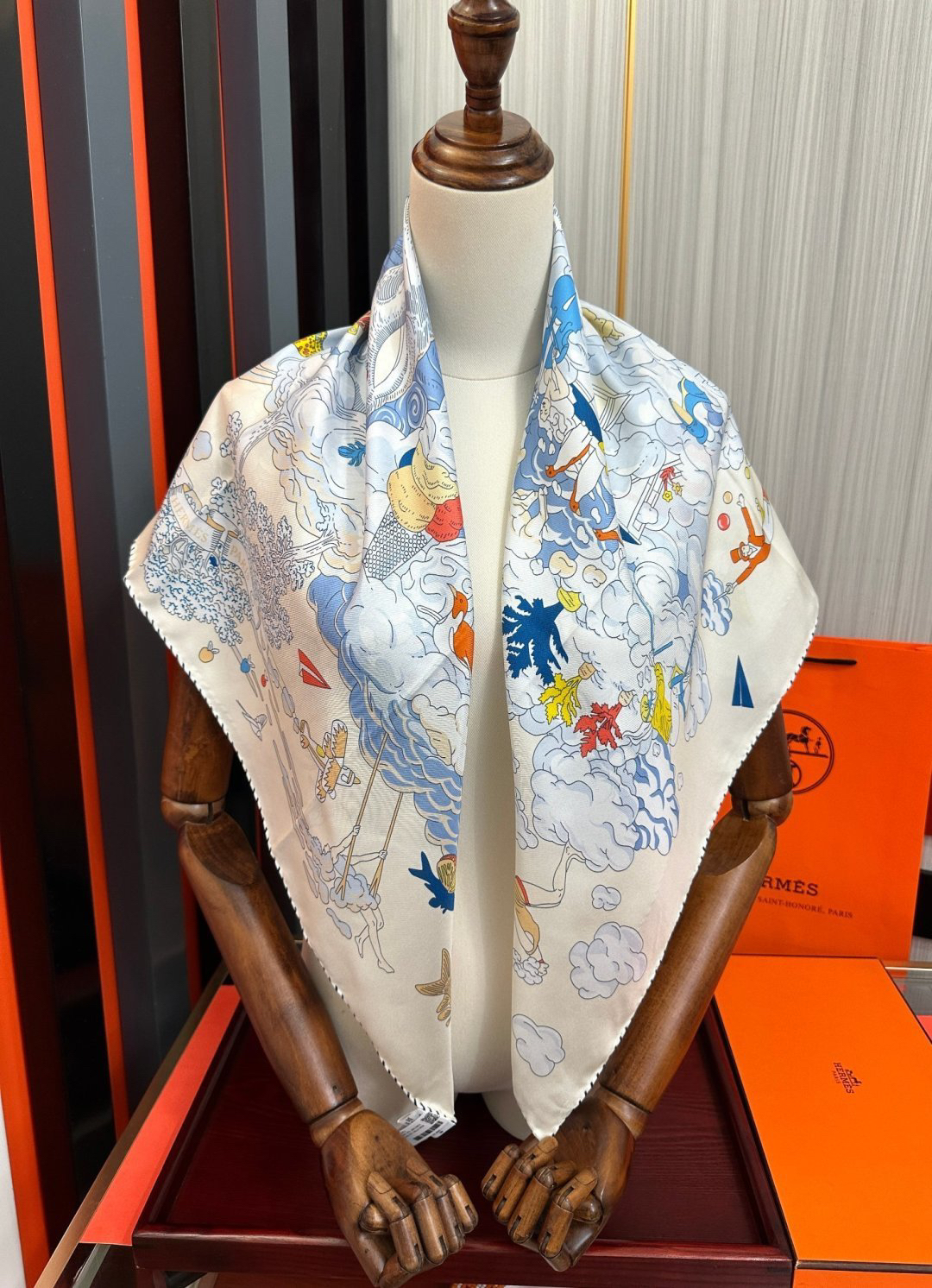 [TOP] HERMES Scarf 90x90 cm - Beige - 711 Luxury