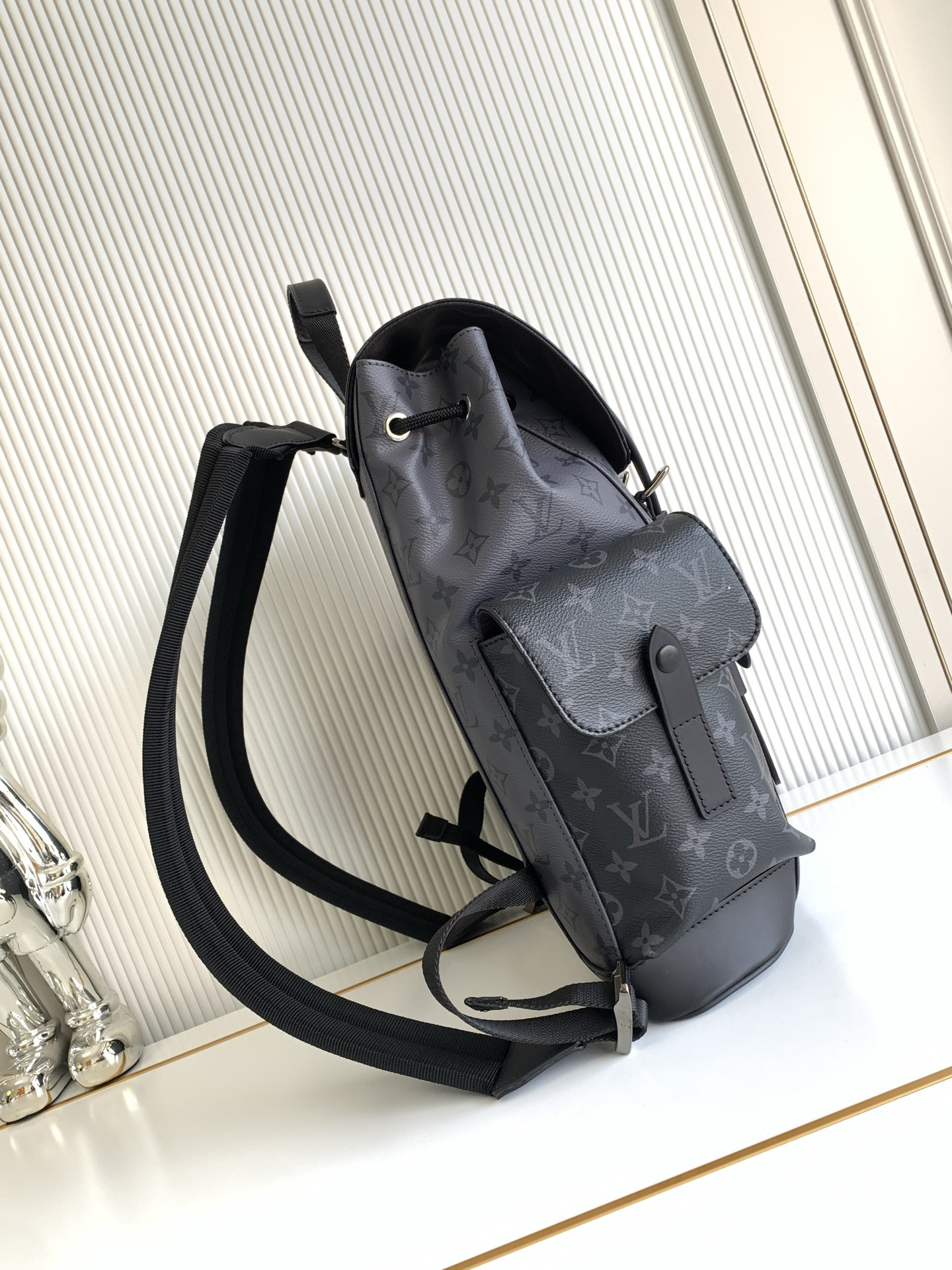 [TOP] Louis Vuitton LV Backpack 32 x 39 x12 cm - Black - 711 Luxury