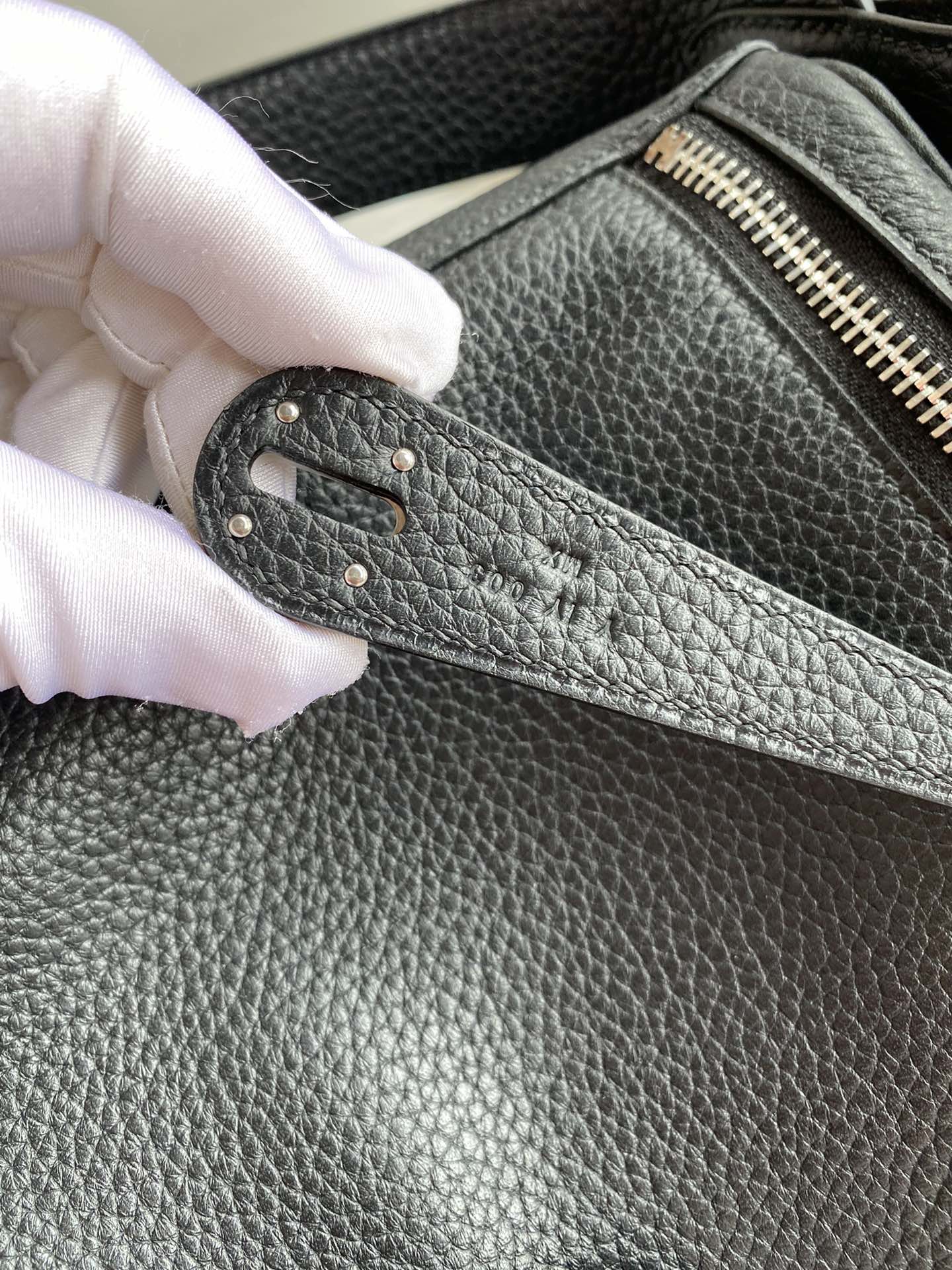 [TOP] HERMES Lindy Taurillon Clemence Leather 30 CM - Black - SHW/GHW - 711 Luxury