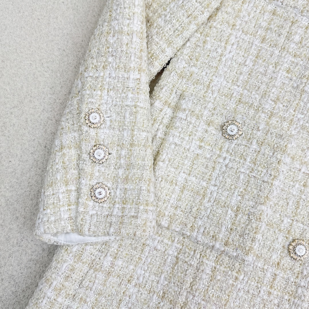 [TOP] CHANEL Jacket - Beige