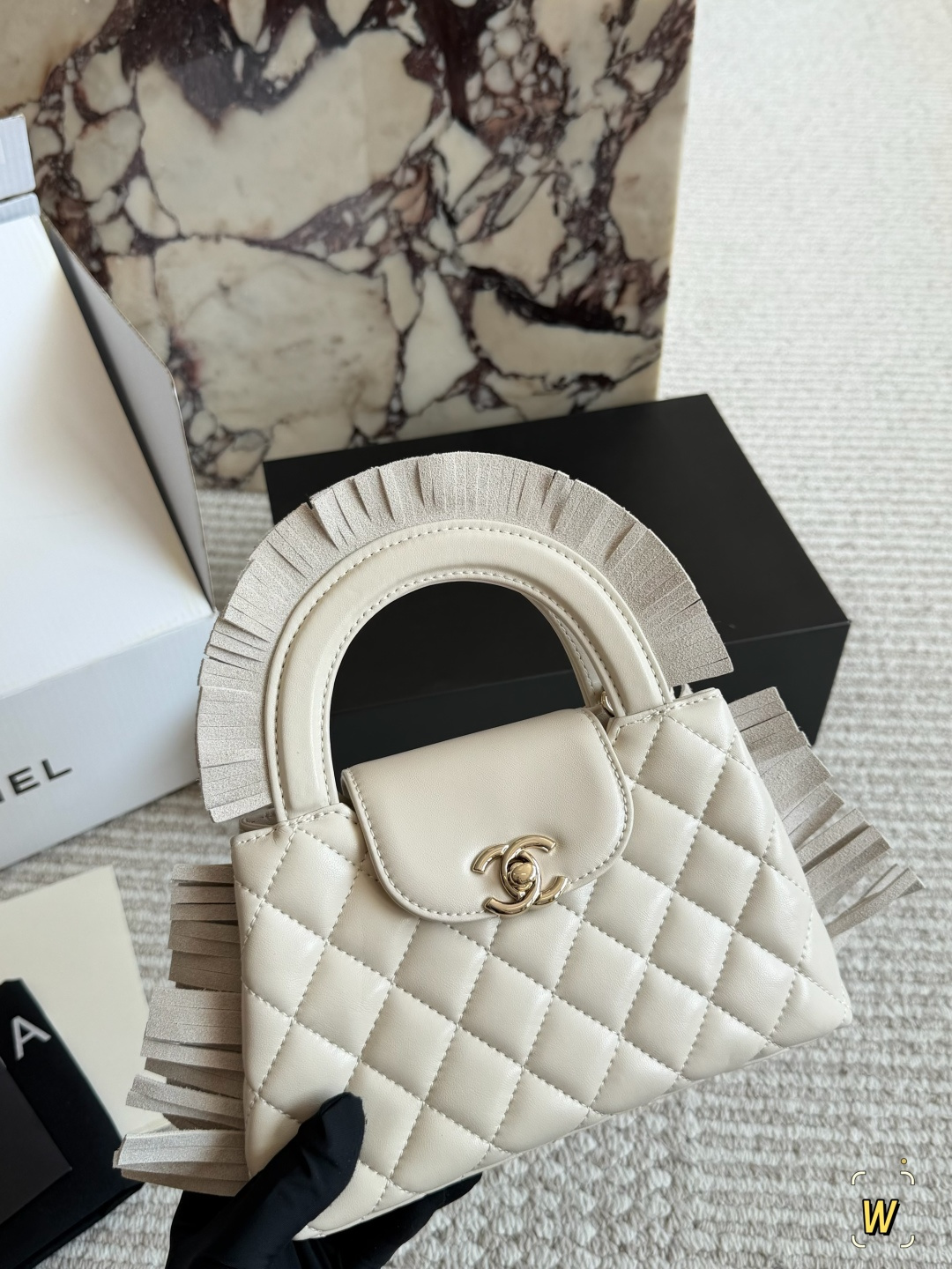 Chanel 23K Kelly Bag with Quilted Design and Pleated Handle (Replica)