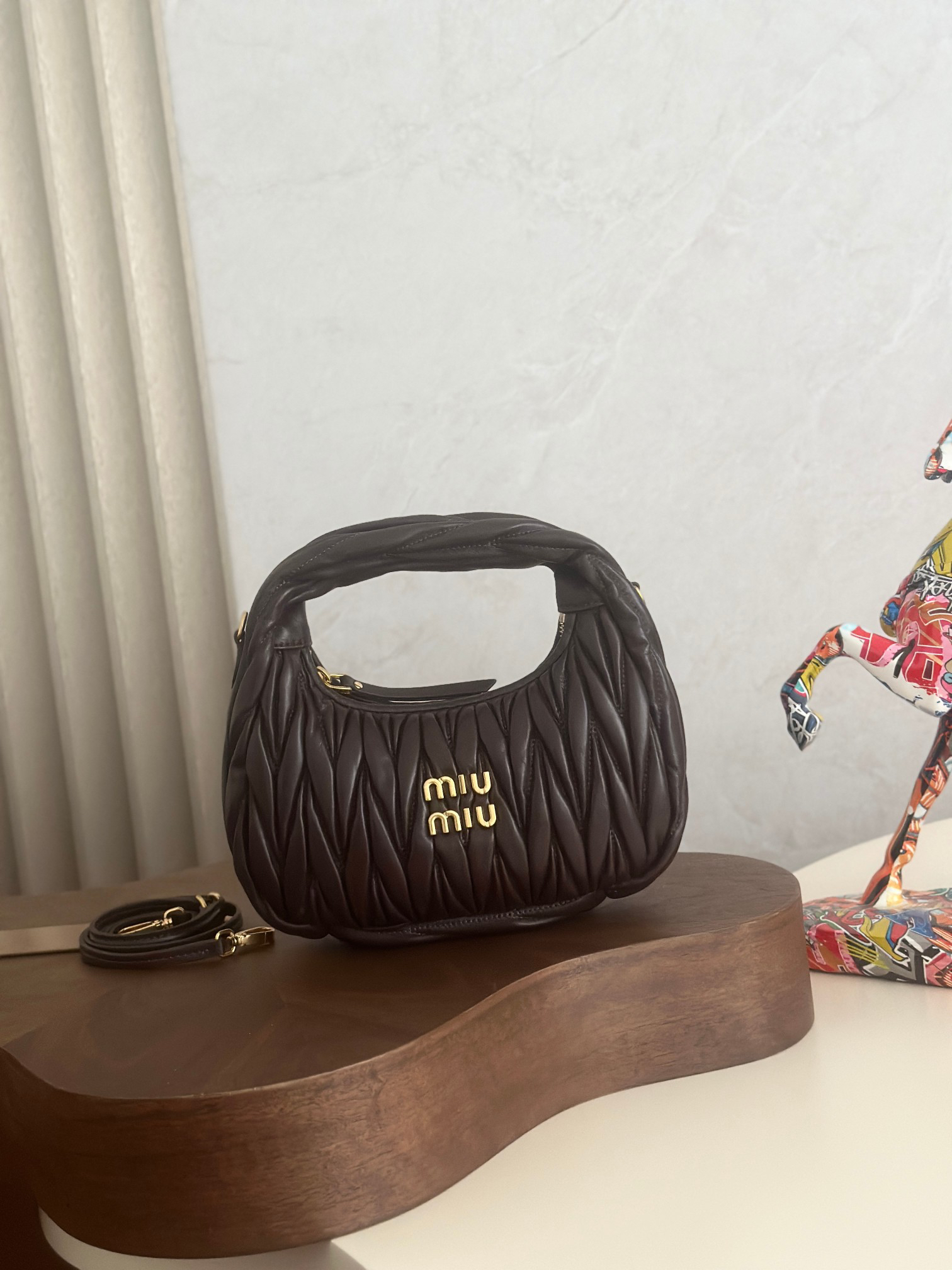 [TOP] Miu Miu MiuWander Bag Lambskin 20x17x6cm - Chocolate - 711 Luxury