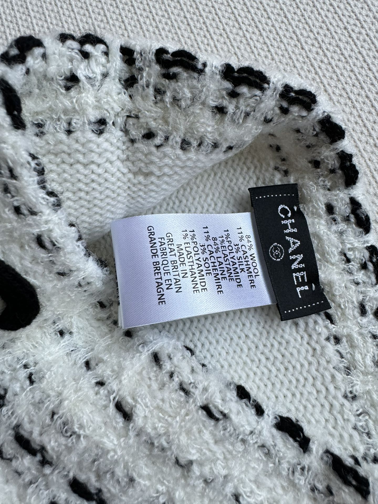 [TOP] CHANEL Knitted Hat - White