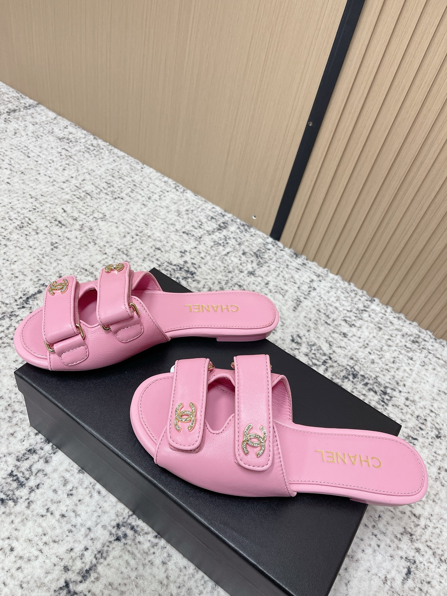 [TOP] CHANEL  Sandals - Pink
