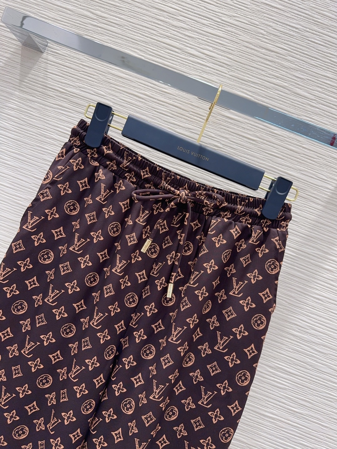 [TOP] Louis Vuitton LV Pants   -  Brown