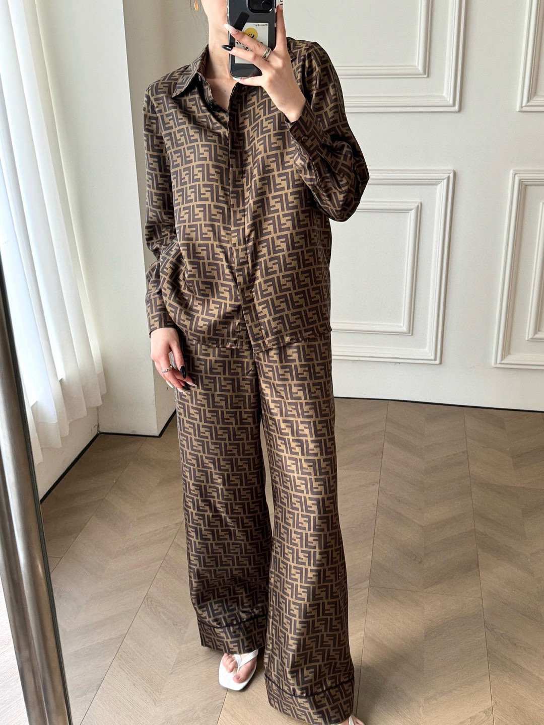 [TOP] FENDI Suit -Brown