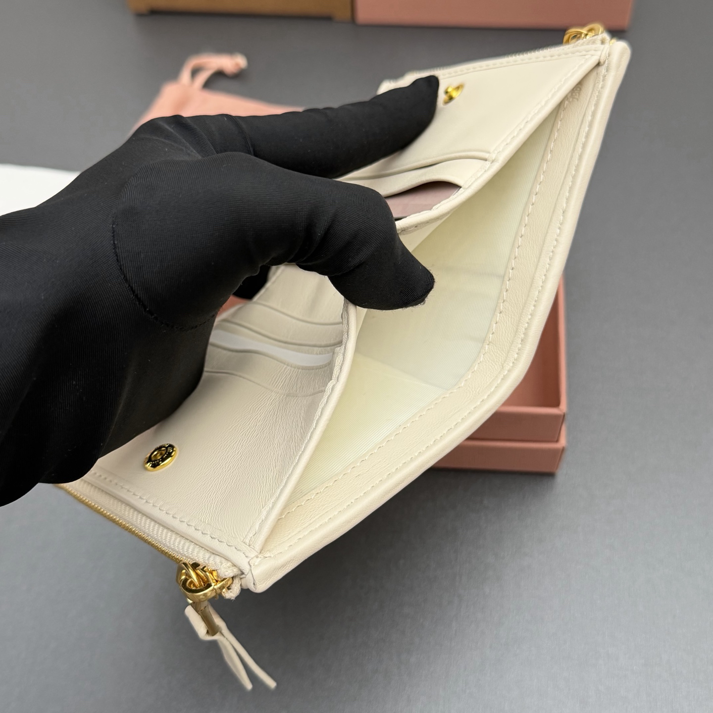 [TOP] Miu Miu  Wallet 11 x 9.2cm - White