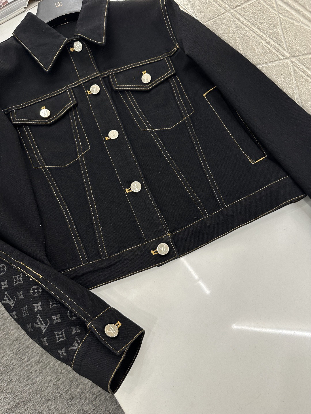 [TOP] Louis Vuitton LV Jacket - Black