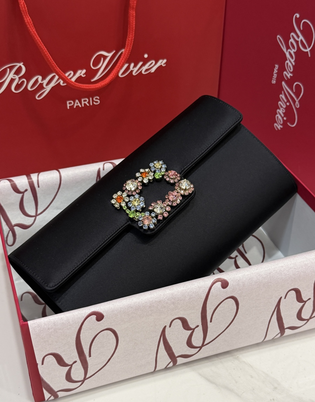 [TOP] ROGER VIVIER Diamond Bag 24-13-3 CM - Black - 711 Luxury