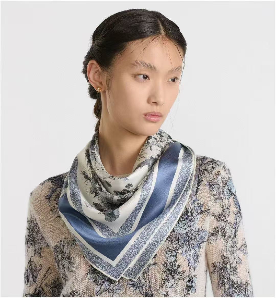 [TOP] Christian Dior Silk Scarf 90x90 cm - Blue - 711 Luxury