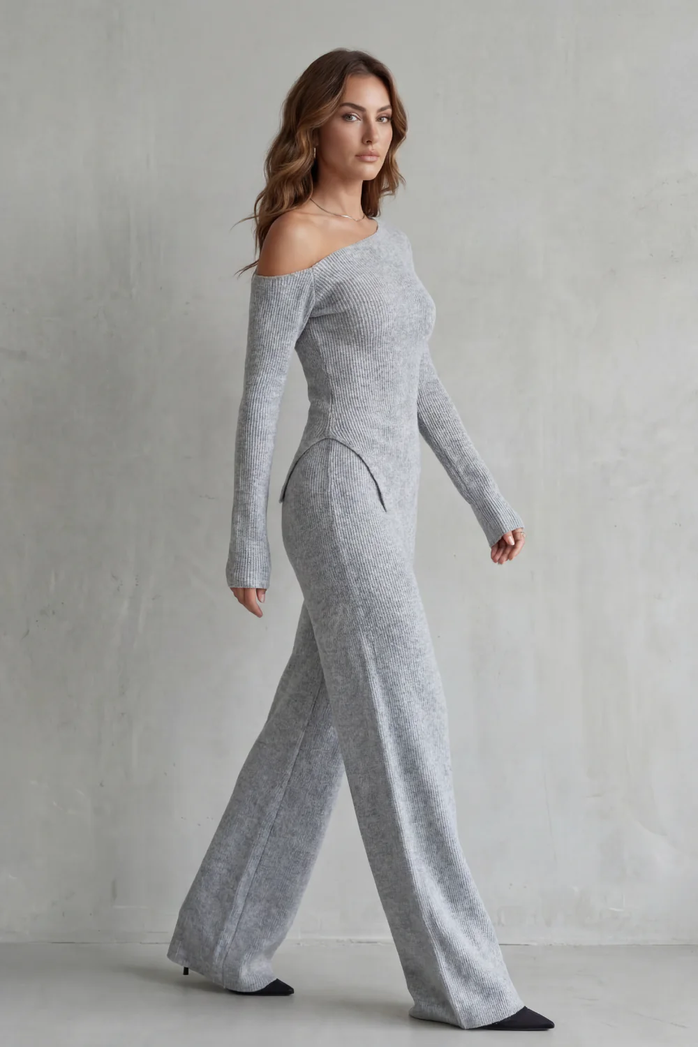 Lunavie – Asymmetric neckline – Knit lounge set