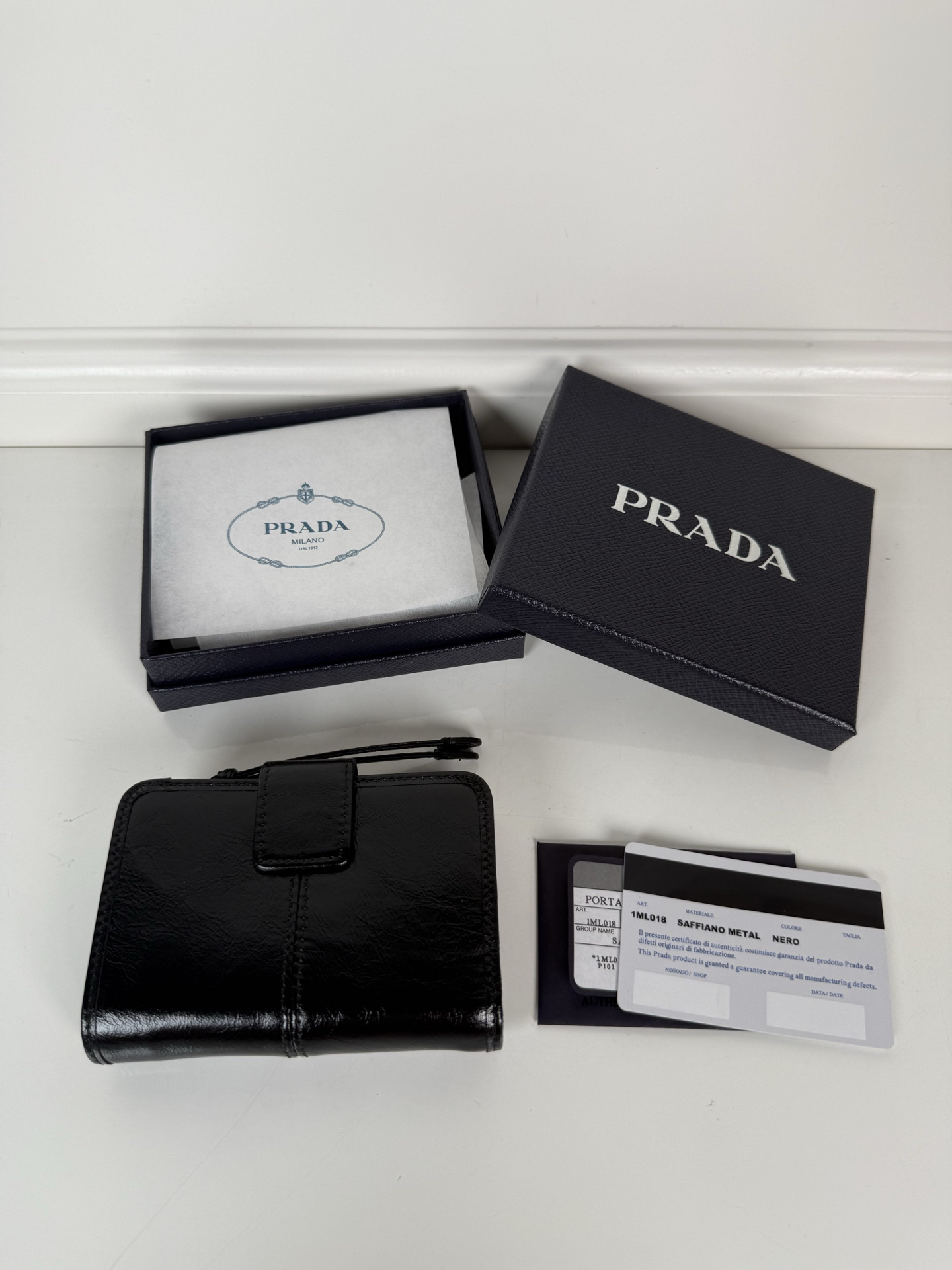 [TOP] PRADA Wallet 12 x 8cm - Black - 711 Luxury