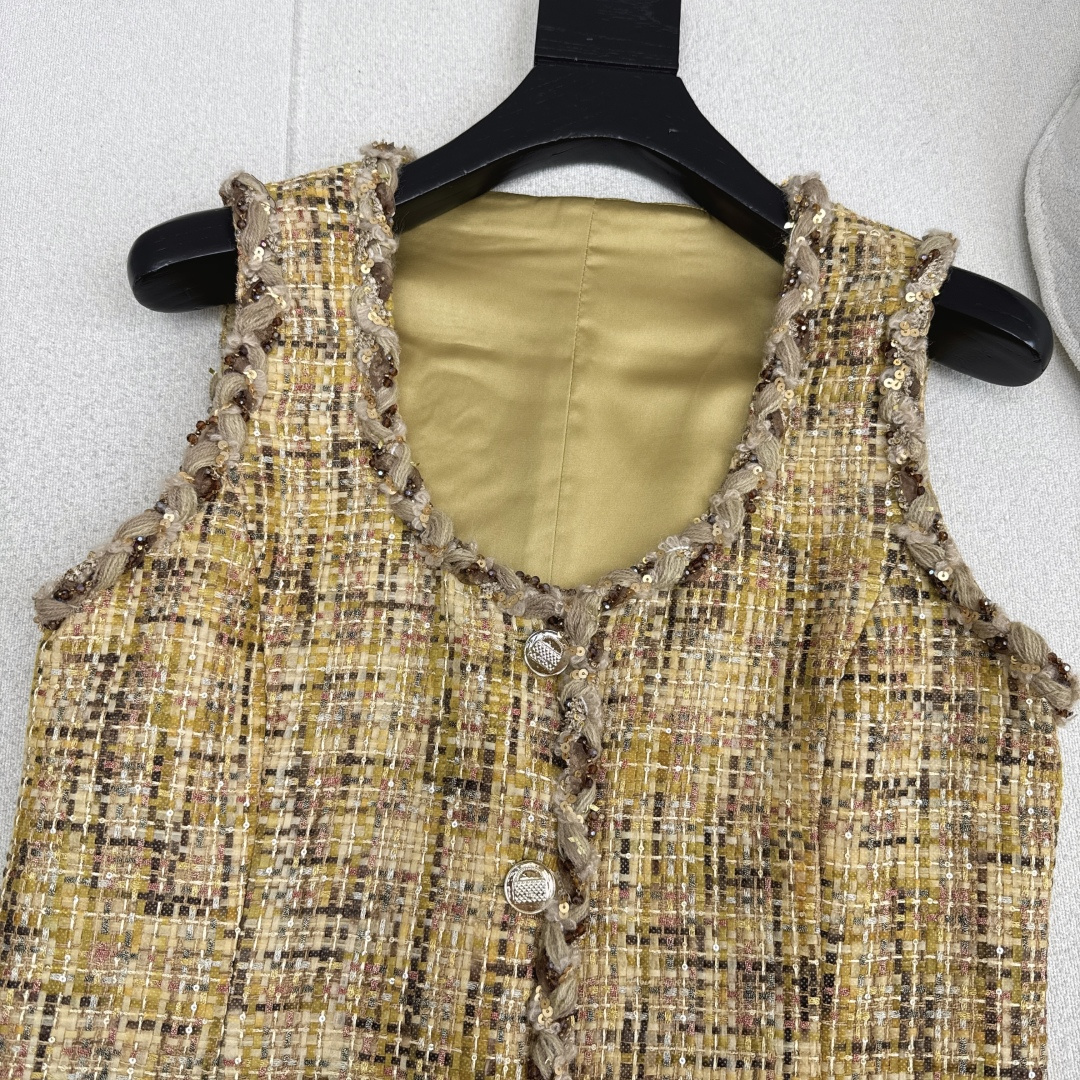 [TOP] CHANEL Woven Sleeveless Dress - Gold
