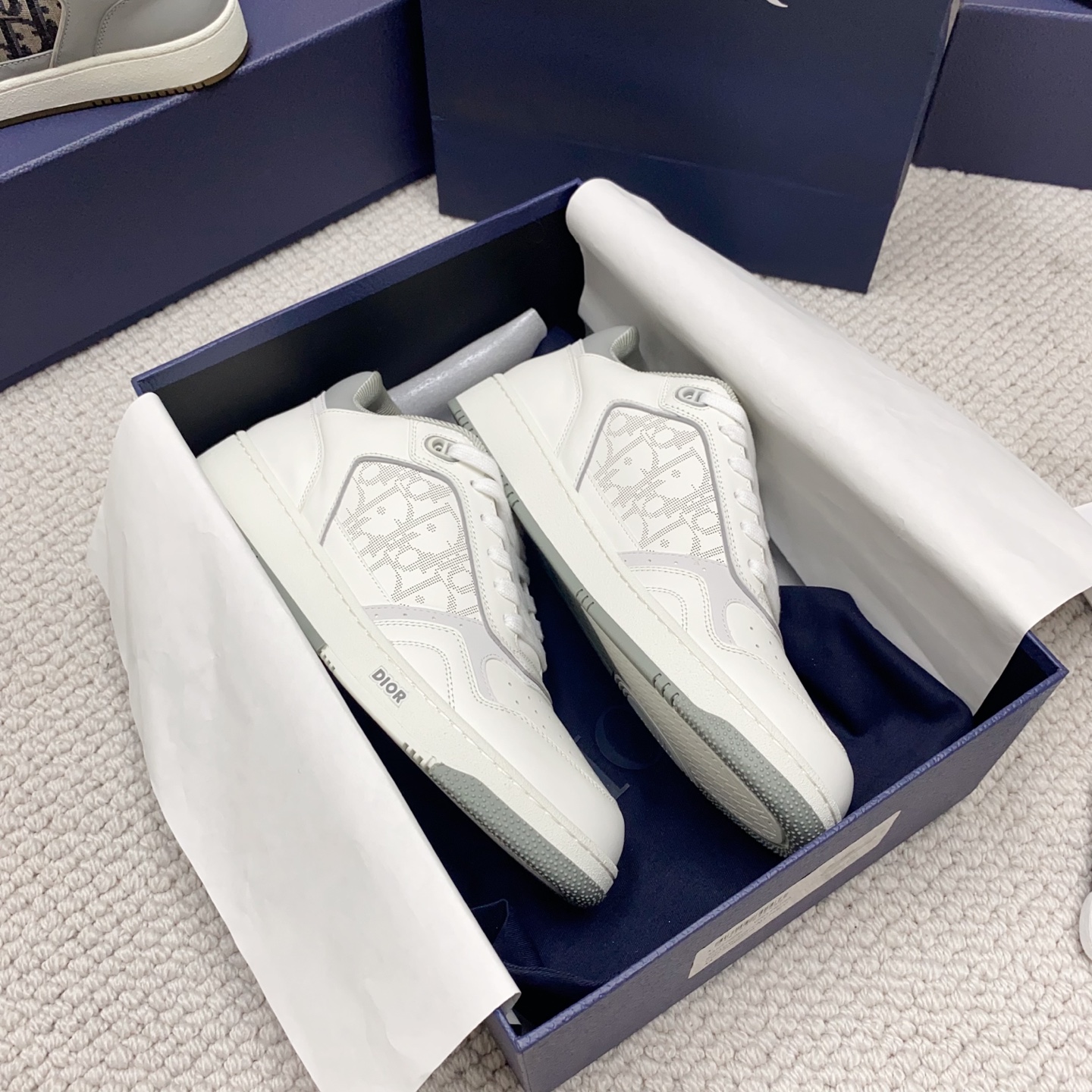 [TOP] Christian Dior  Men's Sneakers - White