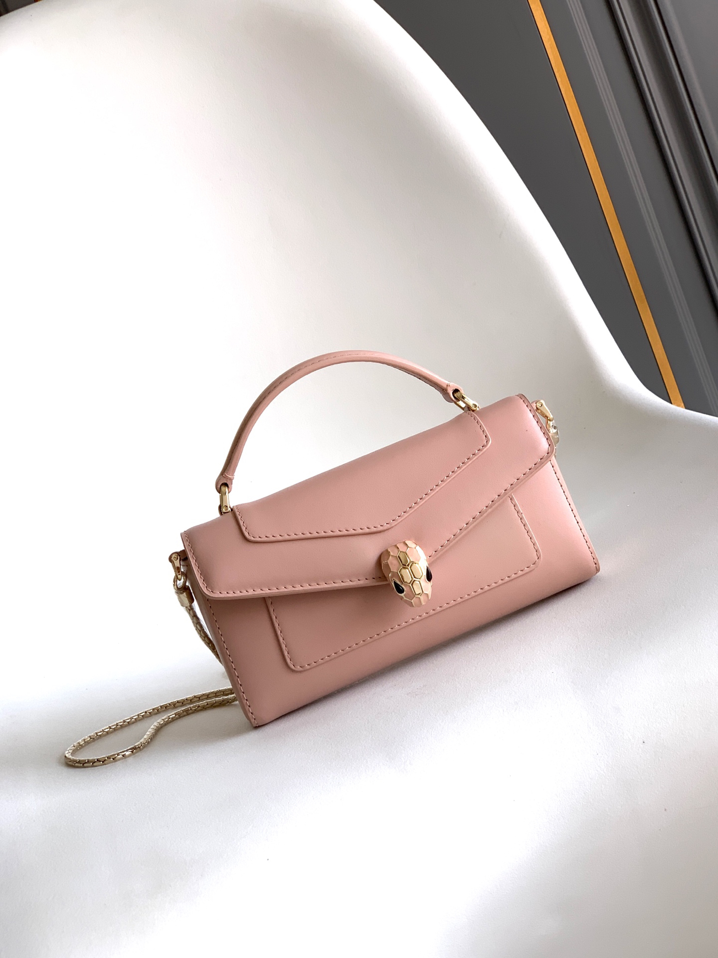 [TOP] BVLGARI Sernti Forever Bag Calfskin 19x10x3.5cm - Pink - 711 Luxury