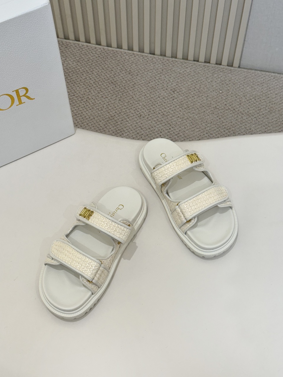 [TOP] Christian Dior Sandals - White
