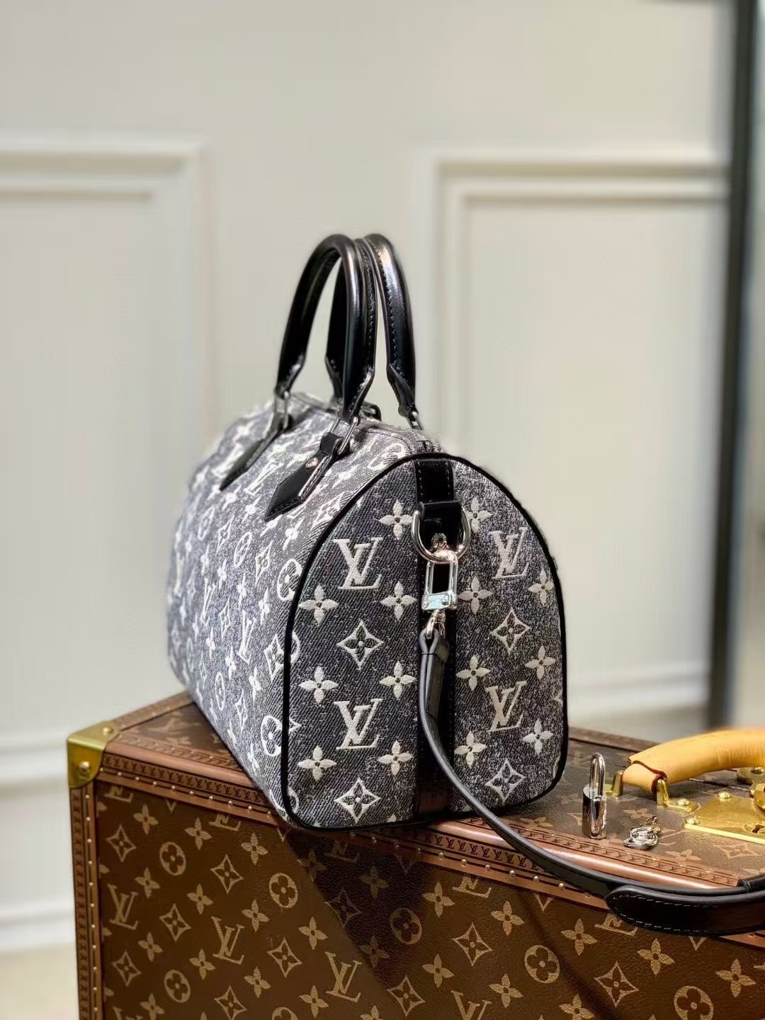 [TOP] Louis Vuitton LV Speedy Bandoulière 25 Handbag 25 x 19 x 15cm - Black - 711 Luxury